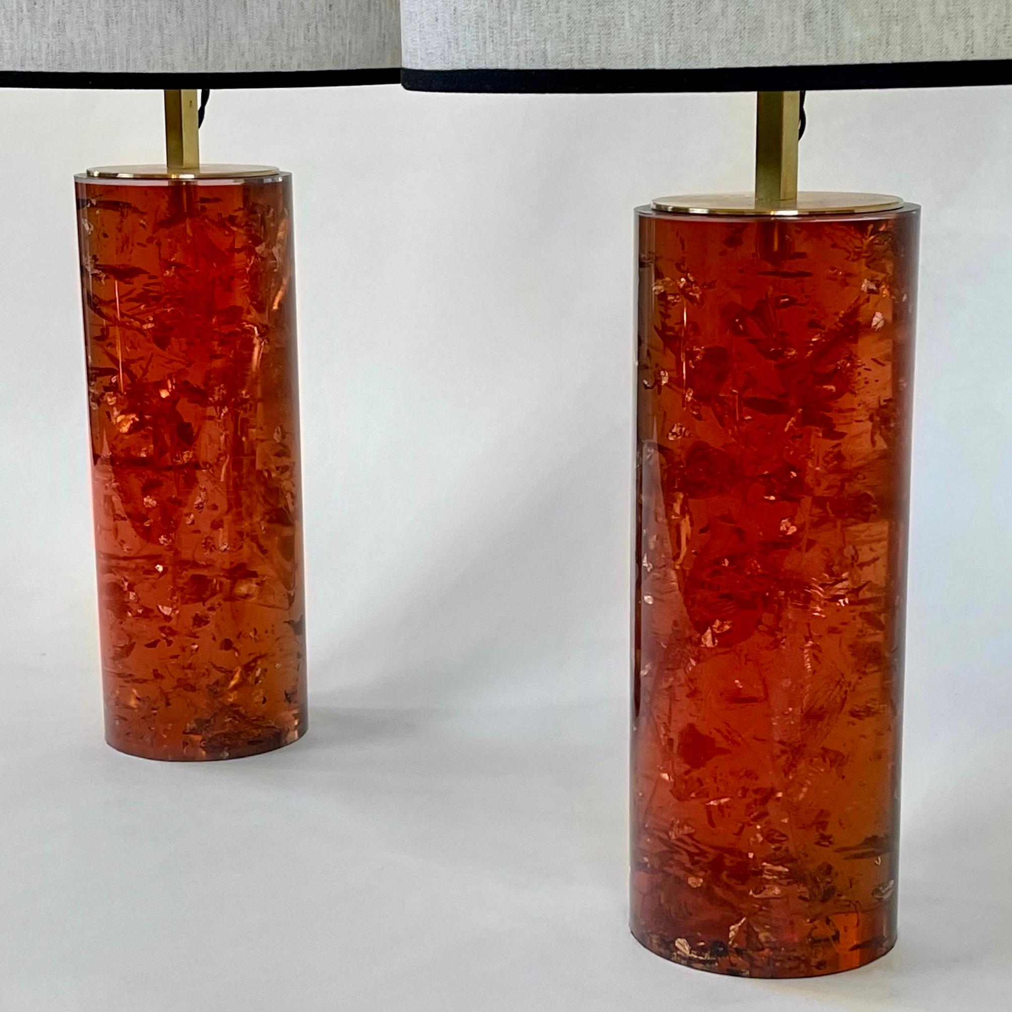 Mid-Century Modern Pair of Italian Reddish Amber Fractal Resin Table Lamps w/Brass Details & Shades For Sale