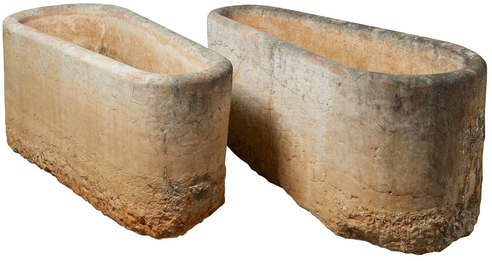 Pair of Italian Renaissance Baths Owned by Pope Julius ii For Sale 4