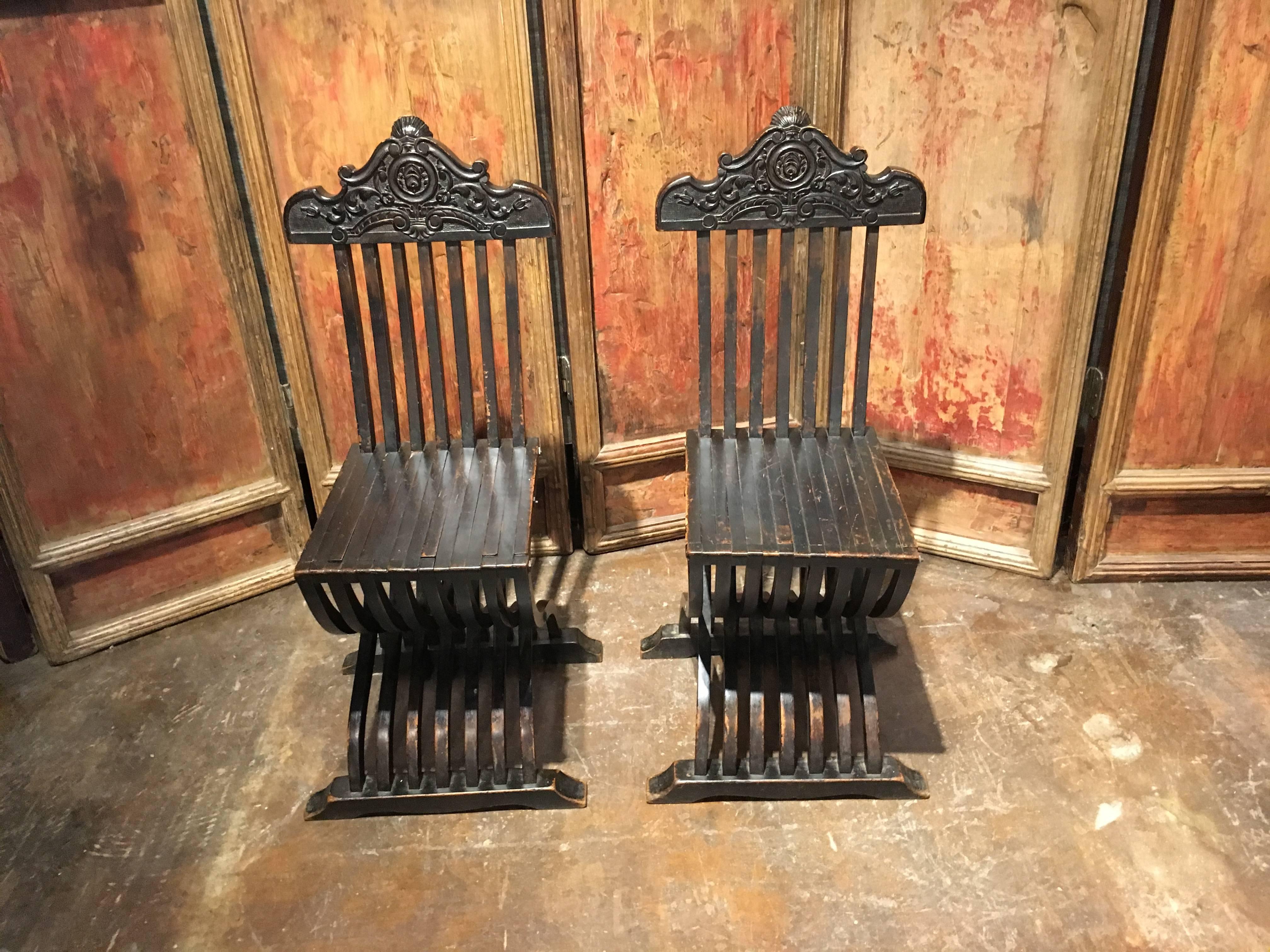 Hand-Carved Pair of Italian Renaissance Revival Side Chairs, 19th Century For Sale
