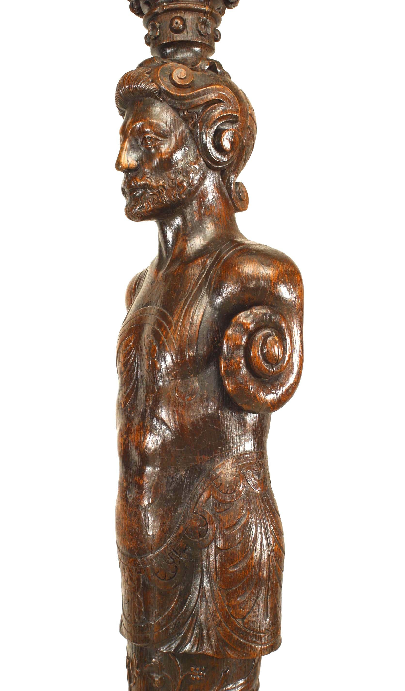 Pair of Italian Renaissance Oak Pedestal Figures For Sale 1