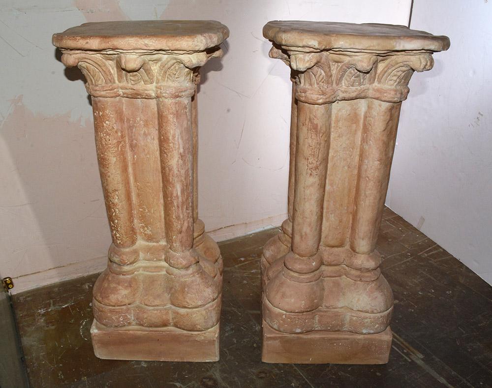 Pair of Italian Renaissance Style Pedestals In Good Condition In Sheffield, MA