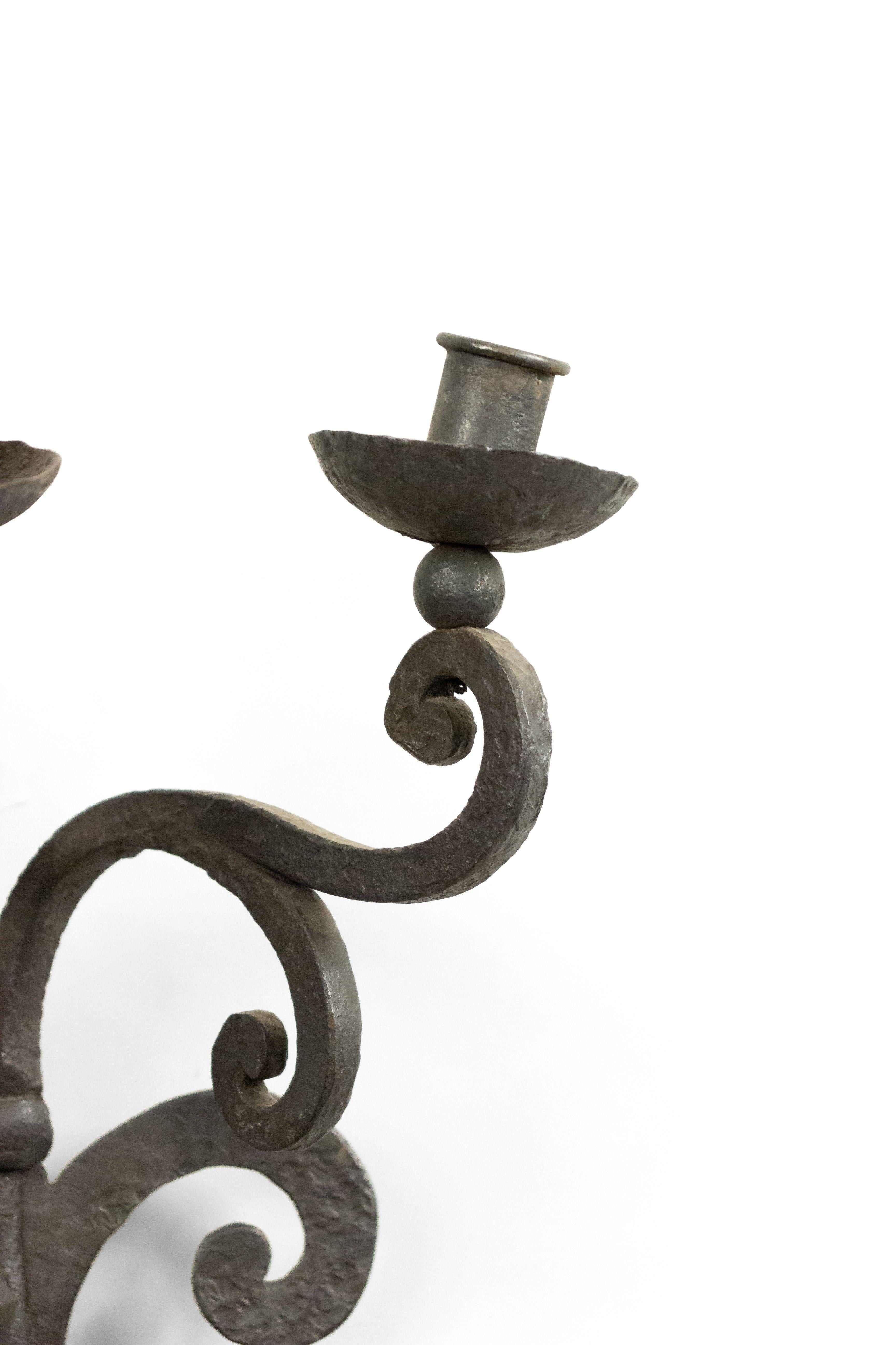 Pair of Italian Renaissance Style Wrought Iron Wall Sconces In Good Condition For Sale In New York, NY