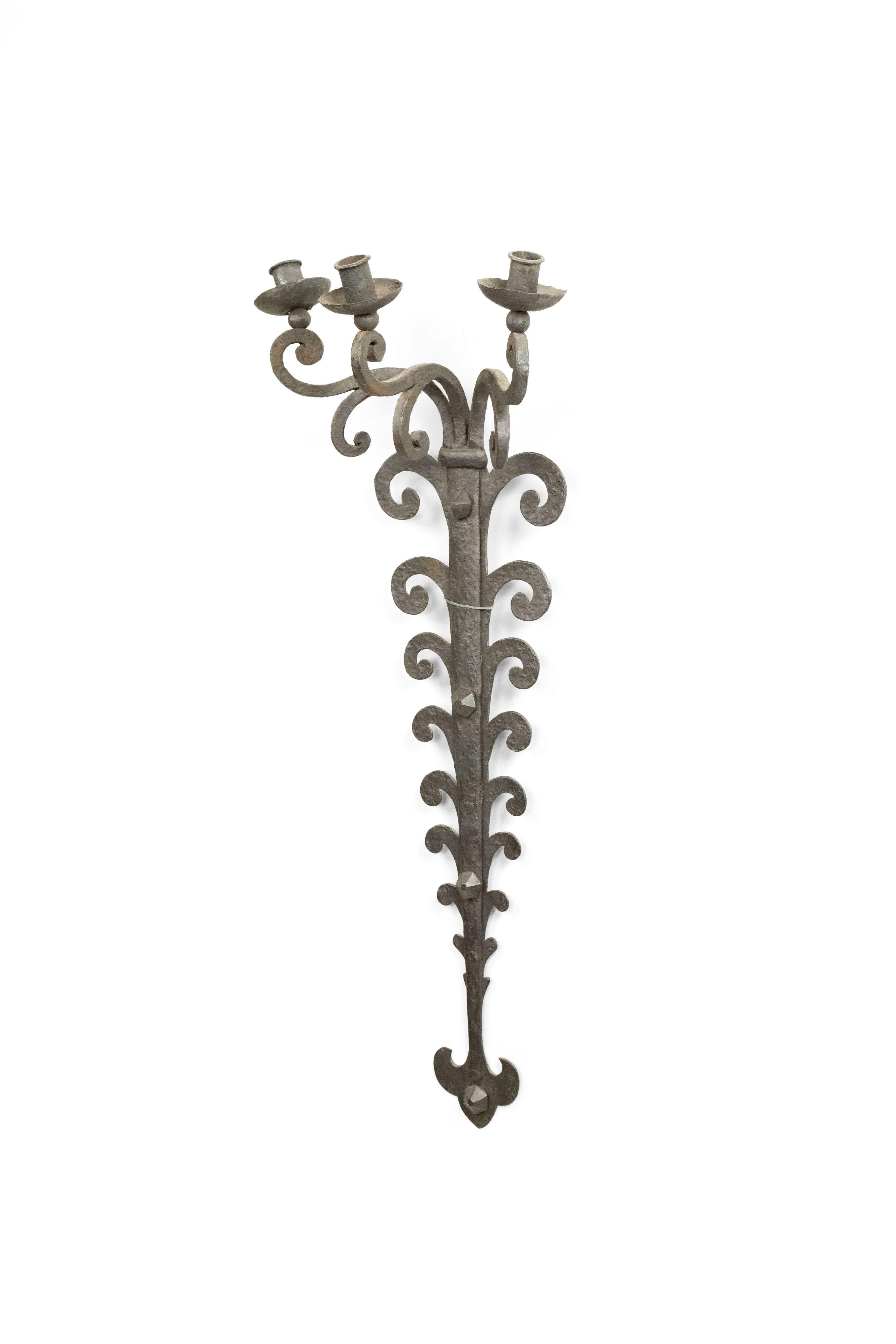 Pair of Italian Renaissance Style Wrought Iron Wall Sconces For Sale 2