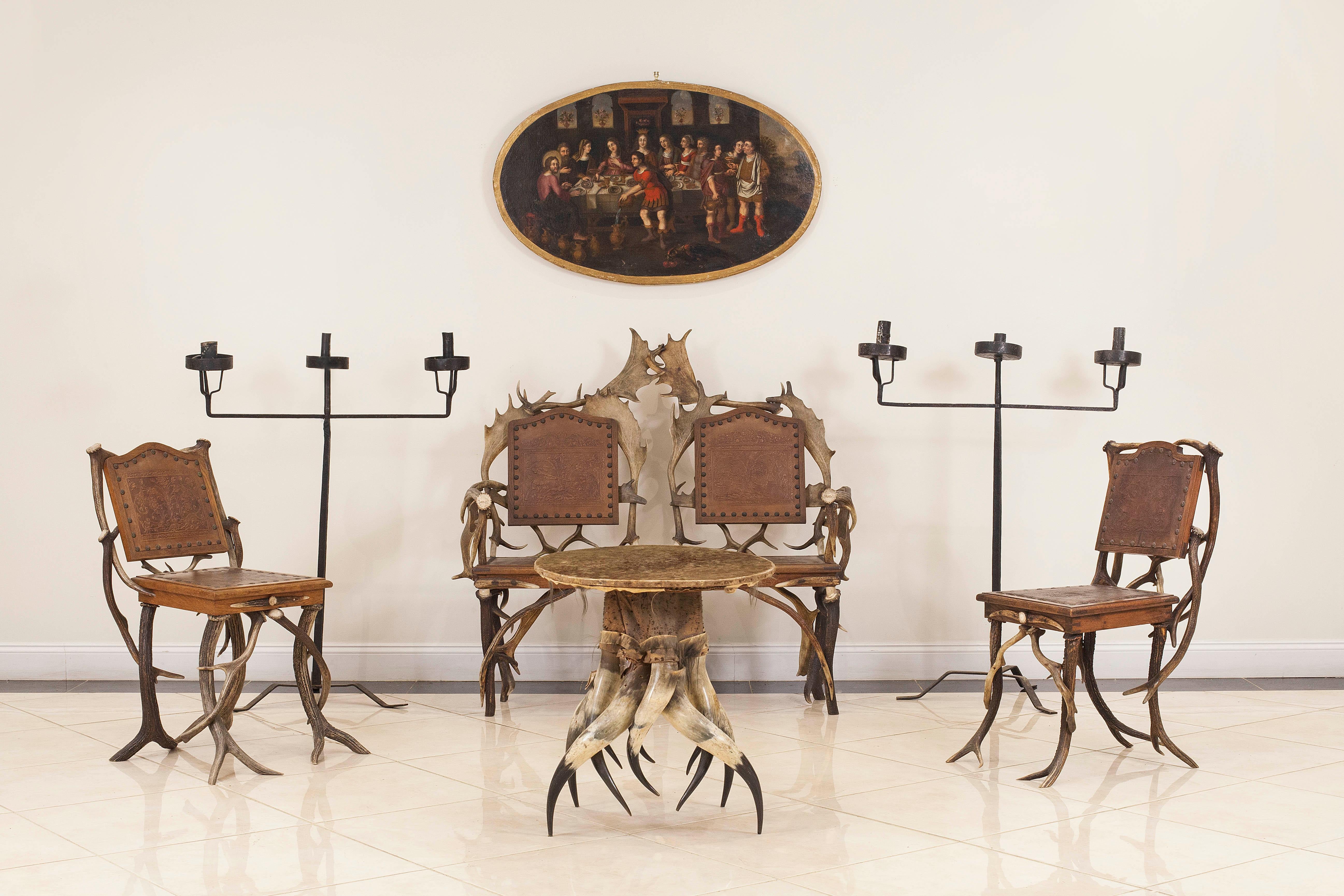 PAIRE de torchères de sol en fer forgé de style Renaissance italienne (19/20ème siècle) avec 3 chandeliers (PRIX PAR PAIRE).