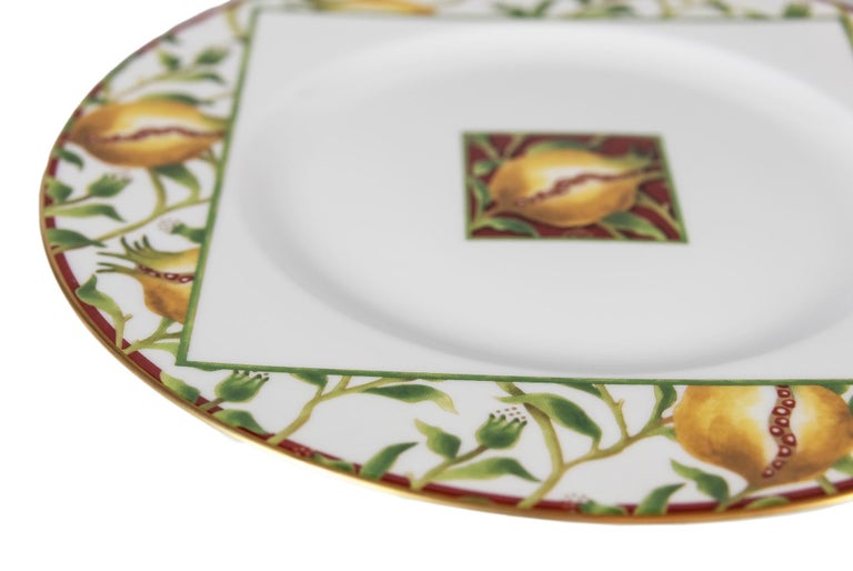Contemporary Pair of Italian Richard Ginori Porcelain Plates For Sale