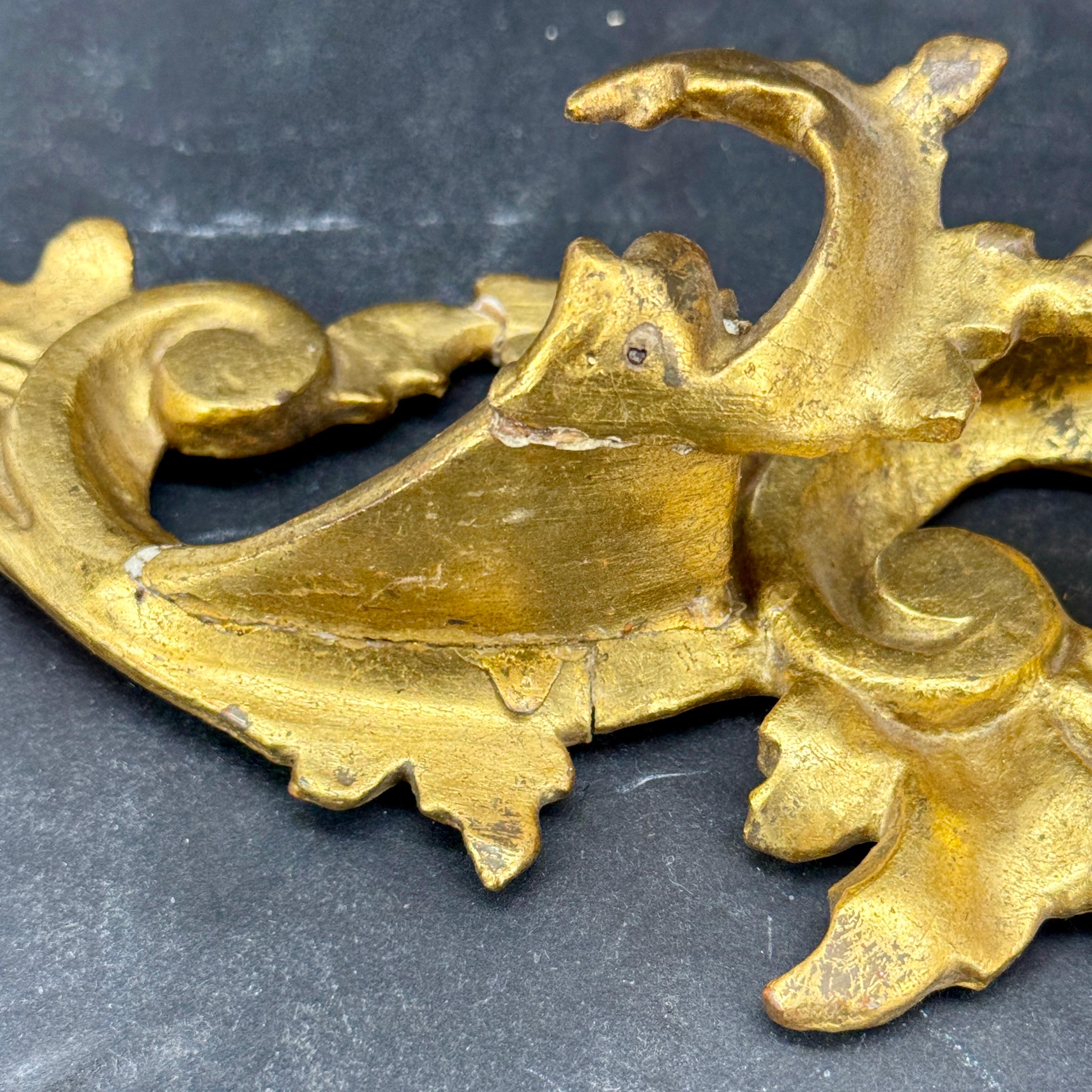 20th Century Pair of Italian Rococo Architectural Gilt Wall Shelves Brackets For Sale