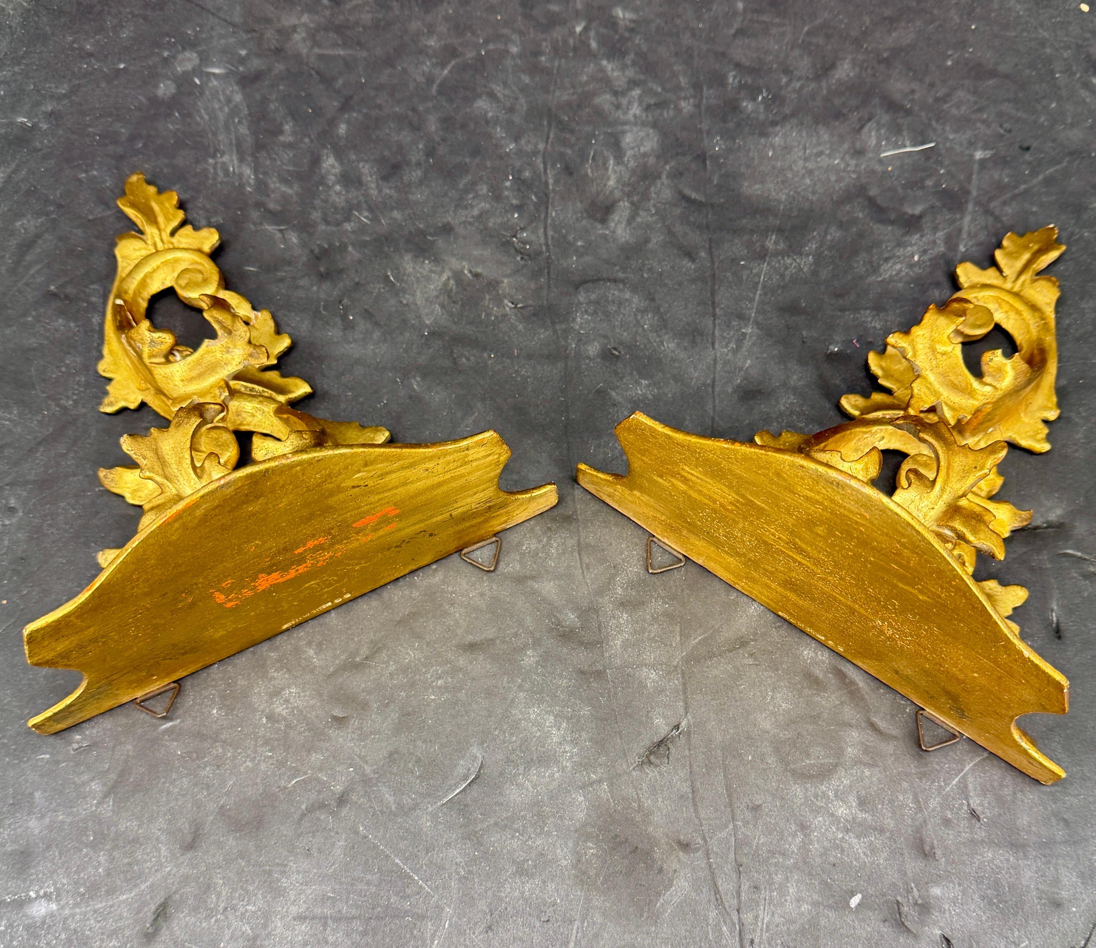 Pair of Italian Rococo Architectural Gilt Wall Shelves Brackets For Sale 3