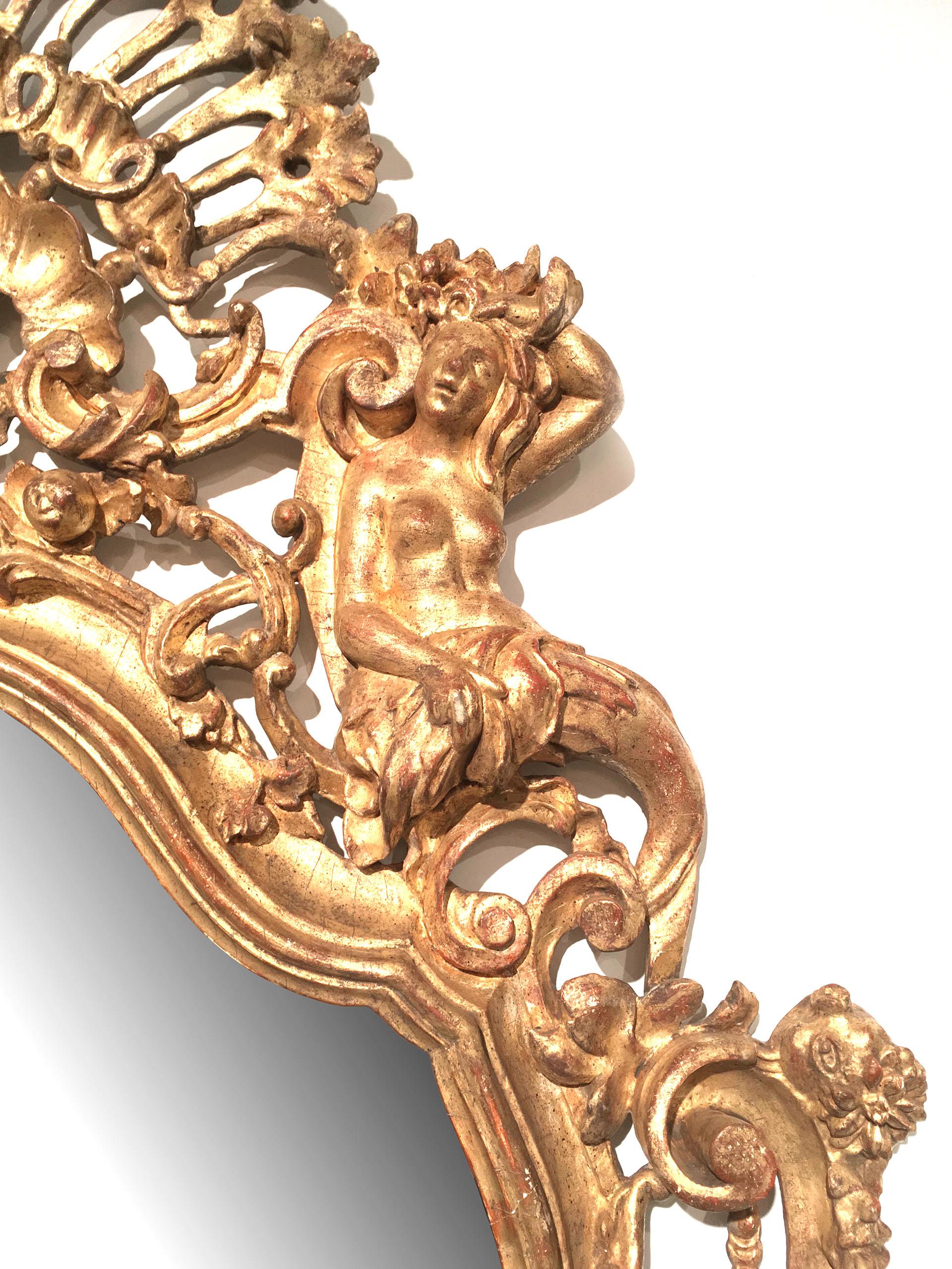 Pair of Italian Rococo Carved Giltwood Wall Mirrors In Good Condition In New York, NY