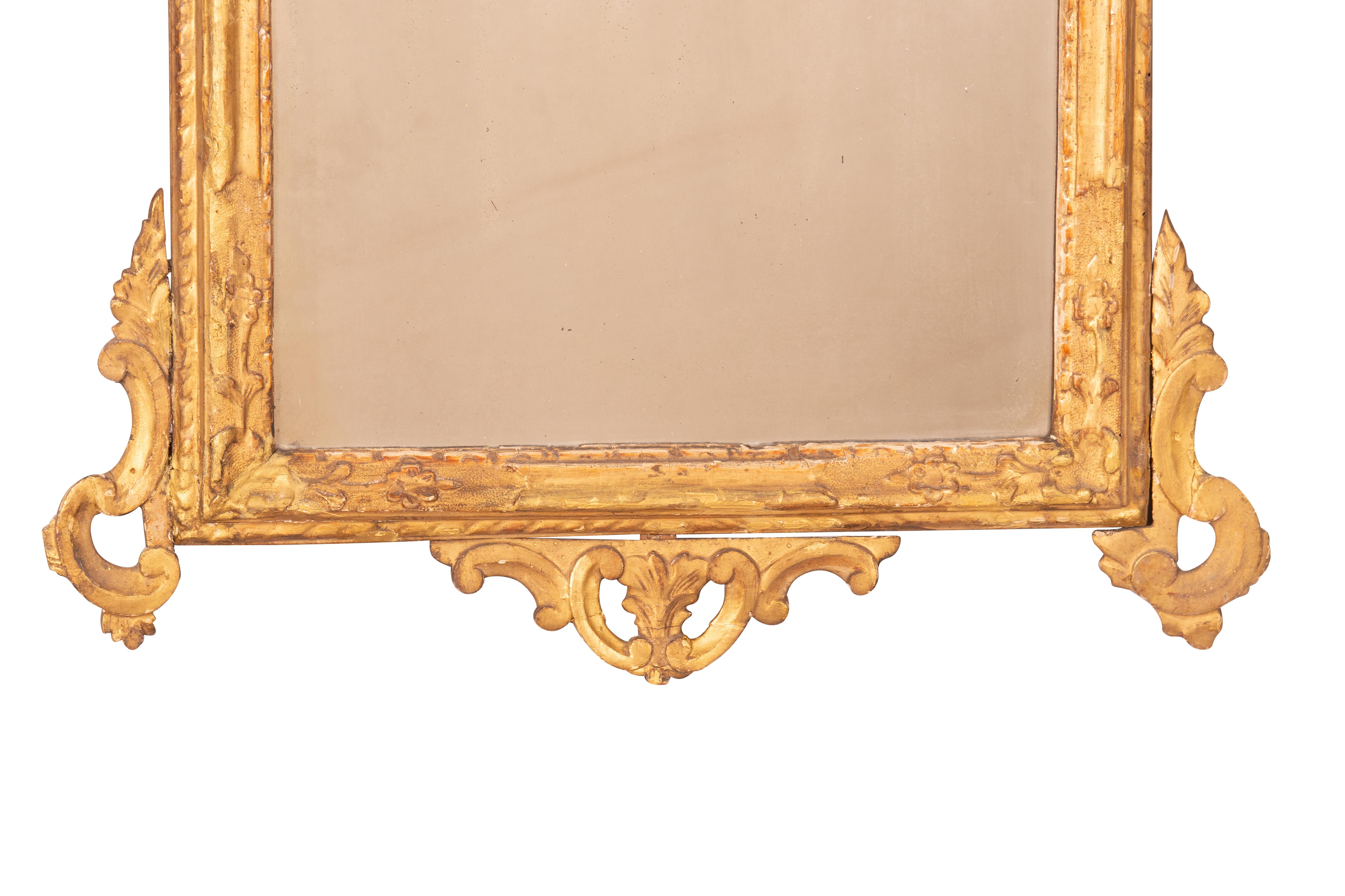 Paire de miroirs italiens rococo en bois doré en vente 1