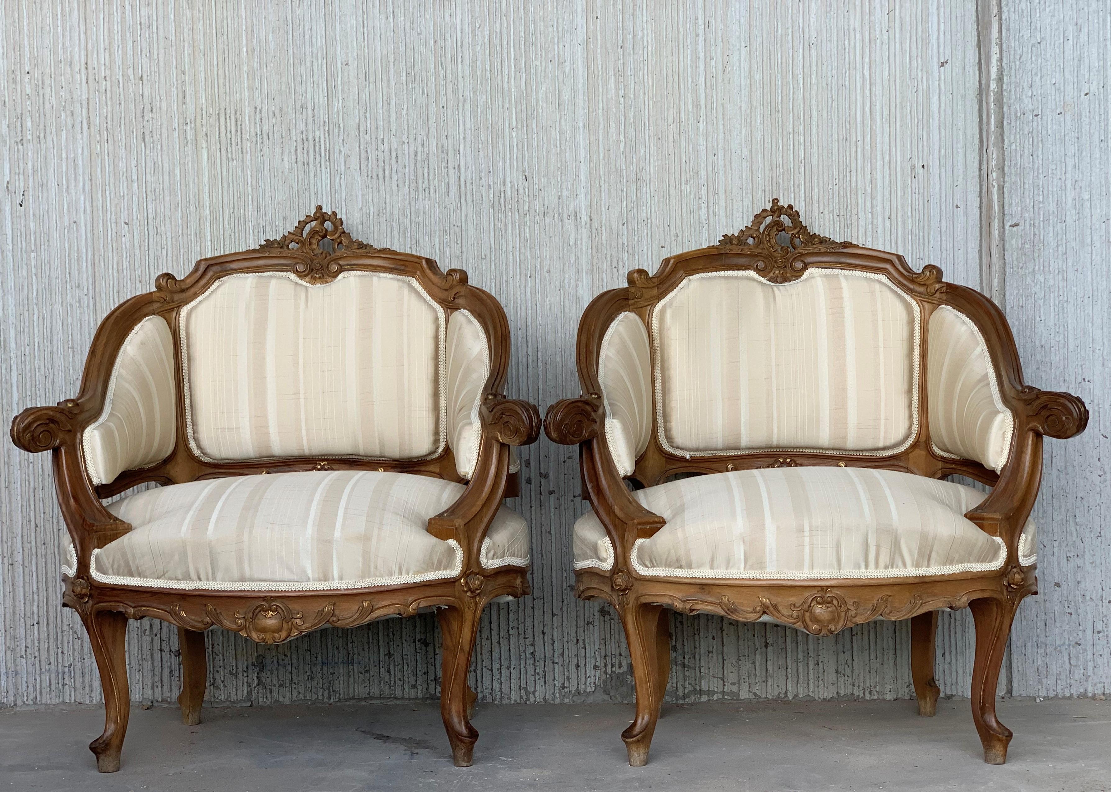 Paar italienische Rococó-Louis-XV-Fauteuils oder Pantoffelstühle (Französisch) im Angebot