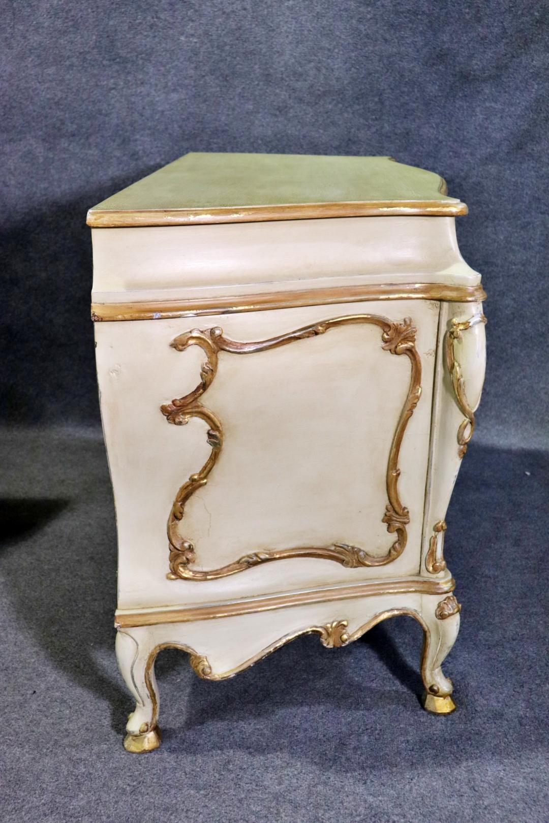 Pair of Italian Rococo Paint Decorated Creme and Giltwood Commodes  For Sale 5