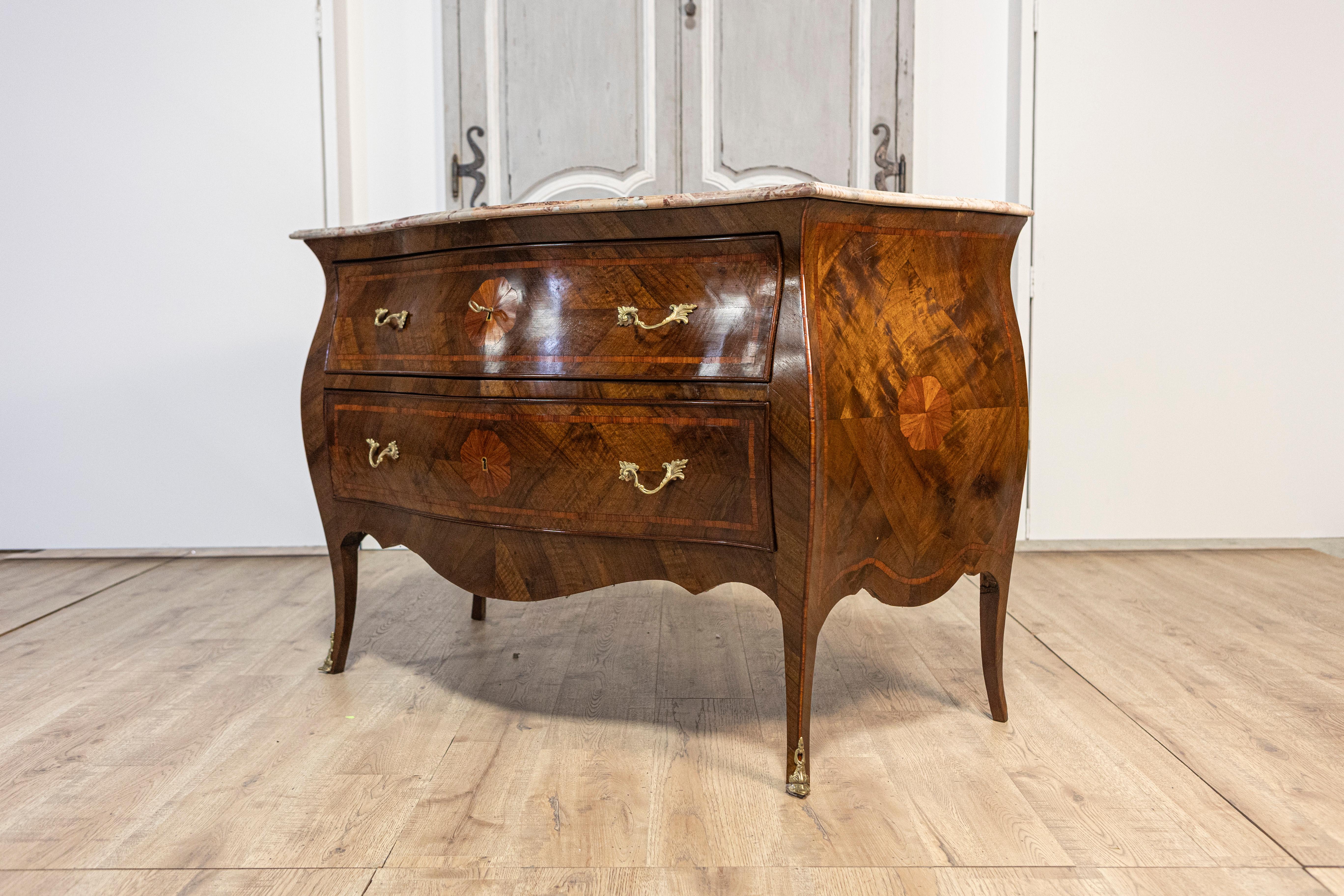 20th Century Pair of Italian Rococo Style 1900s Marble Top Bombé Commodes with Marquetry For Sale
