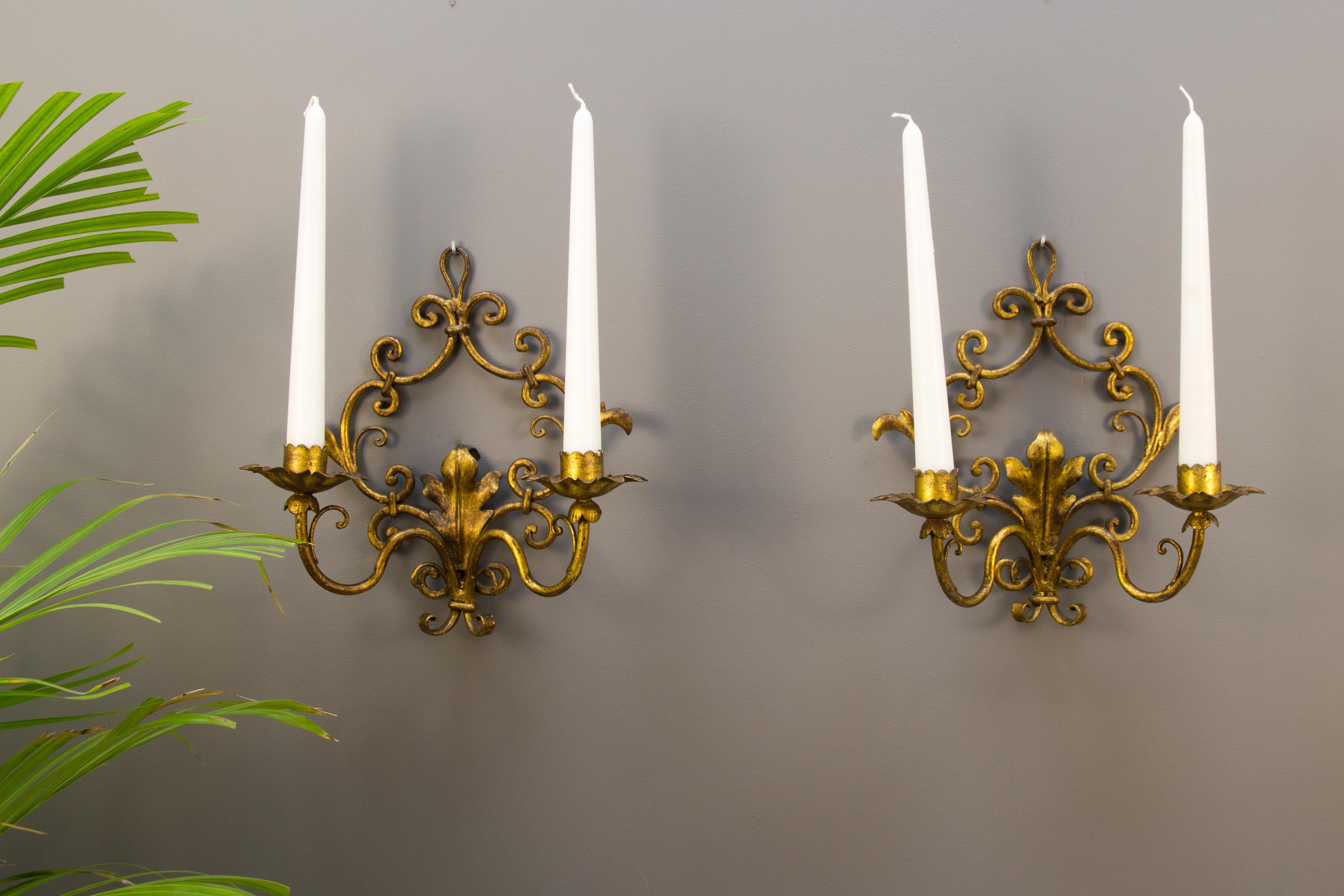 Pair of Italian Hollywood Regency Style Gilt Metal Candle Wall Sconces For Sale 8