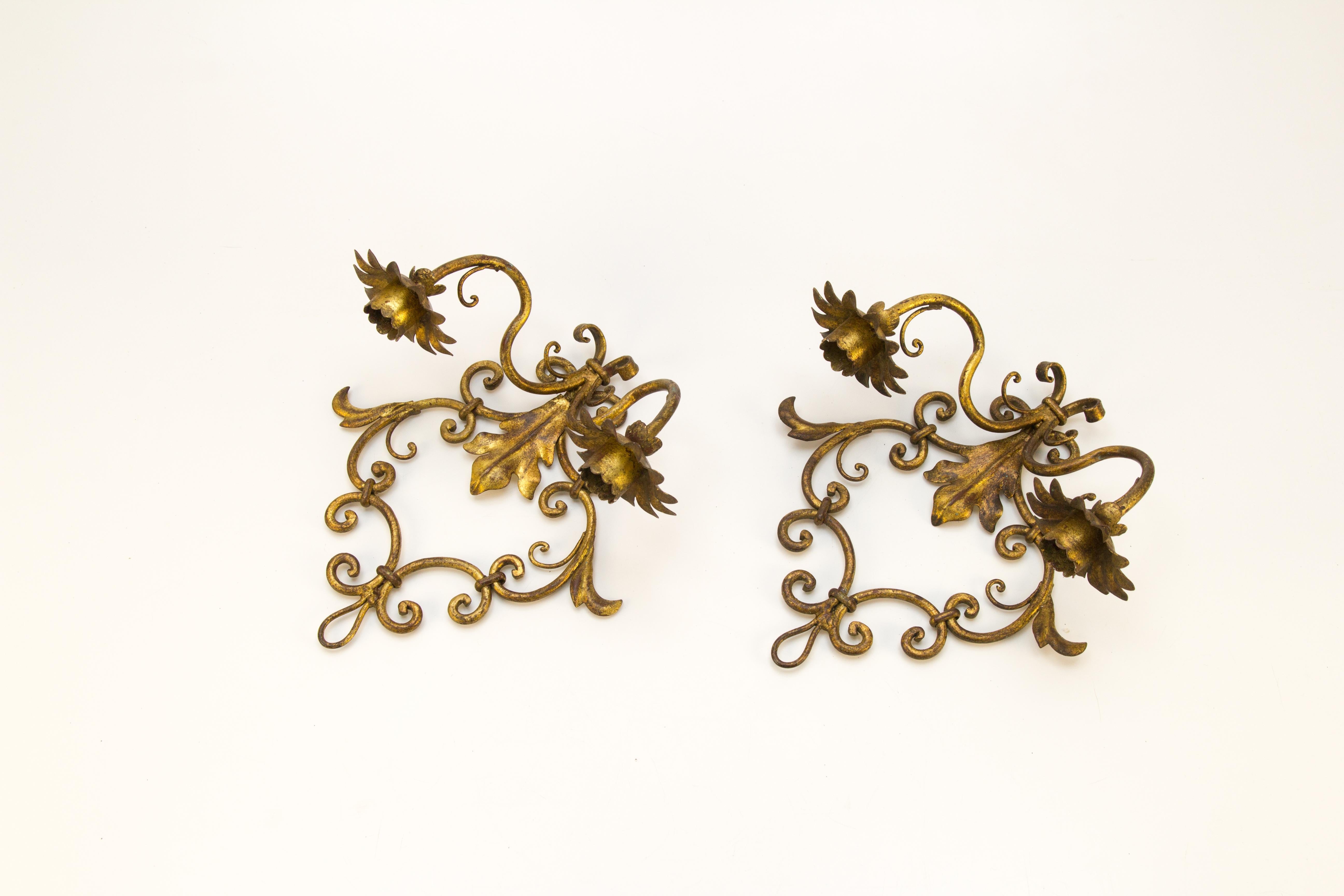 Pair of Italian Hollywood Regency Style Gilt Metal Candle Wall Sconces For Sale 3