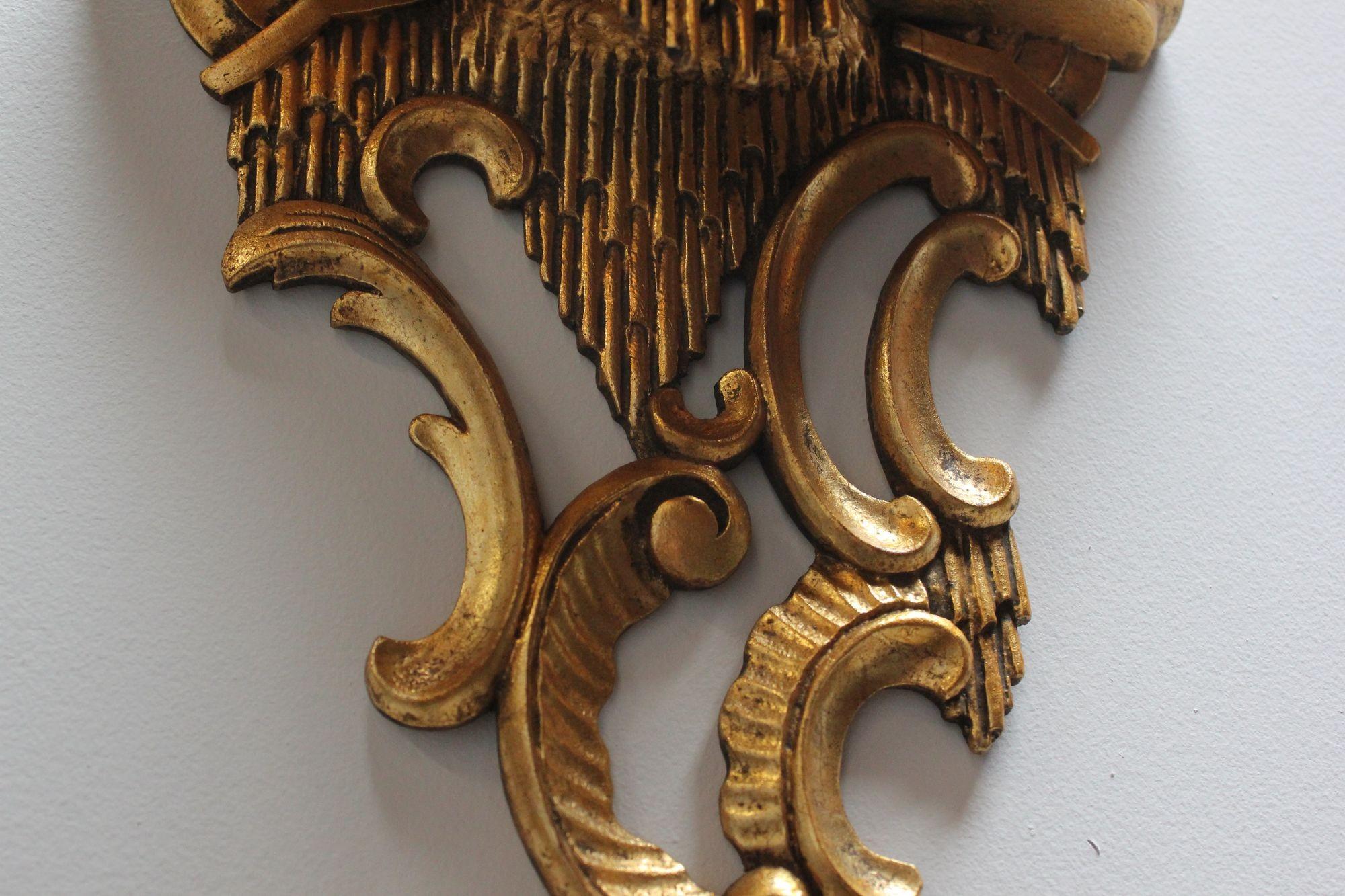 Pair of Italian Rococo-Style Rocaille Giltwood Wall Brackets For Sale 9