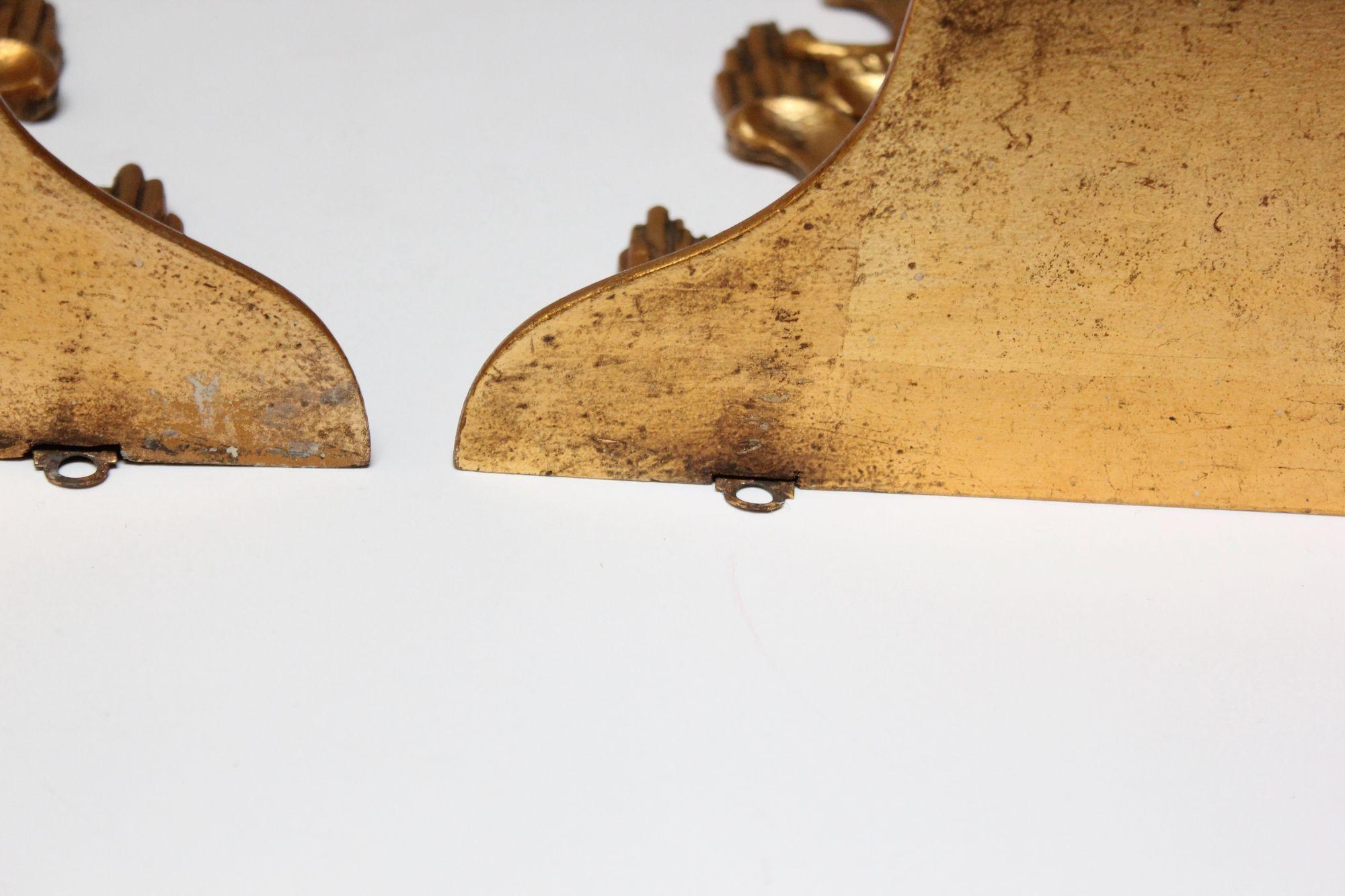Pareja de ménsulas de pared de madera dorada rococó italiana en venta 8