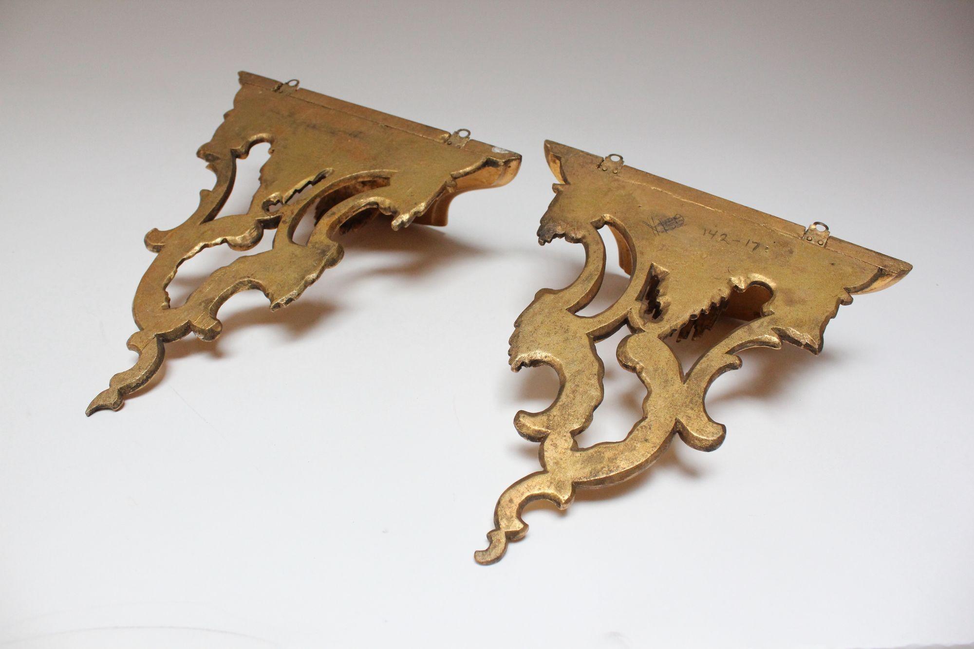 Pair of Italian Rococo-Style Rocaille Giltwood Wall Brackets For Sale 3