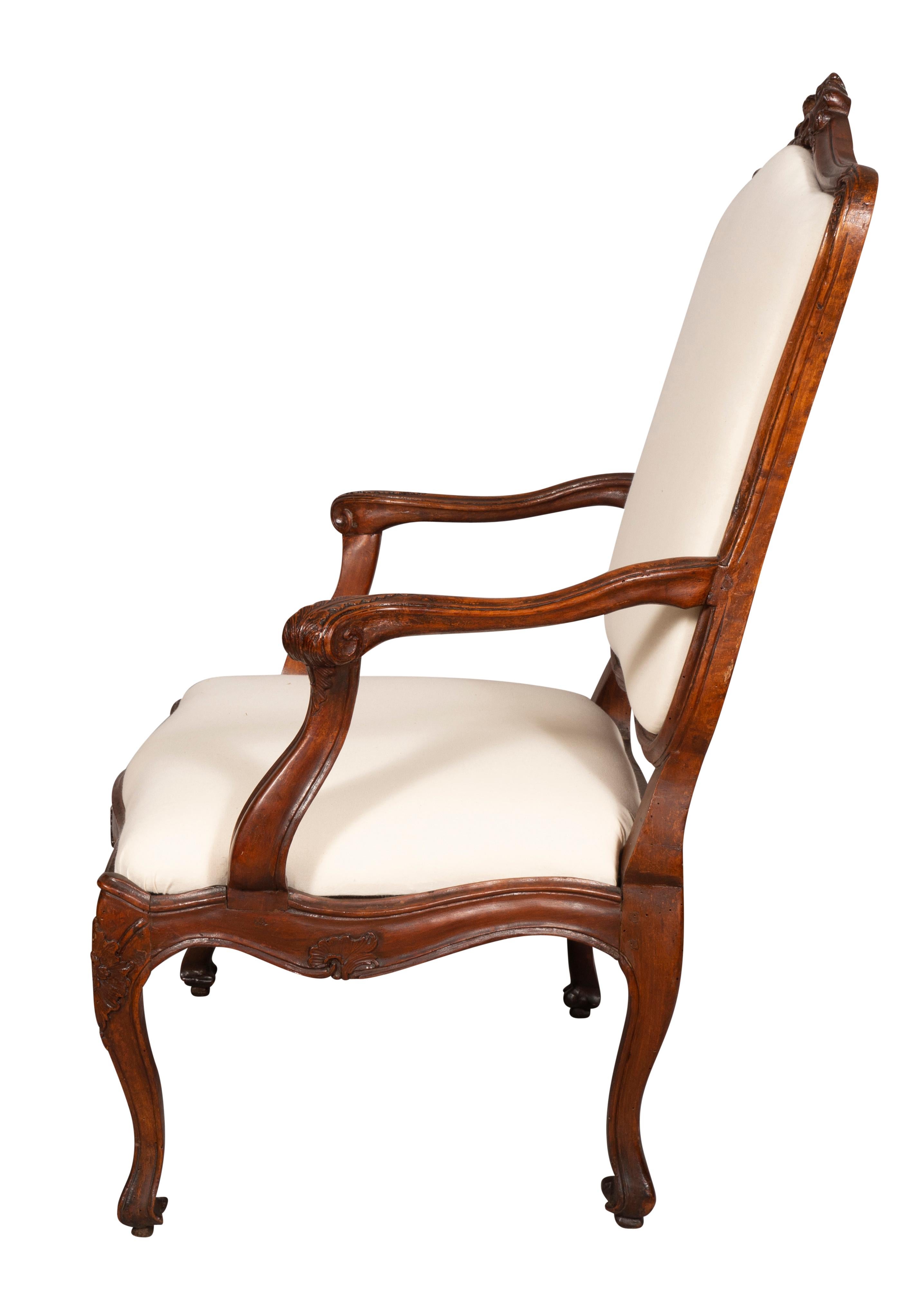Pair of Italian Rococo Walnut Armchairs For Sale 16