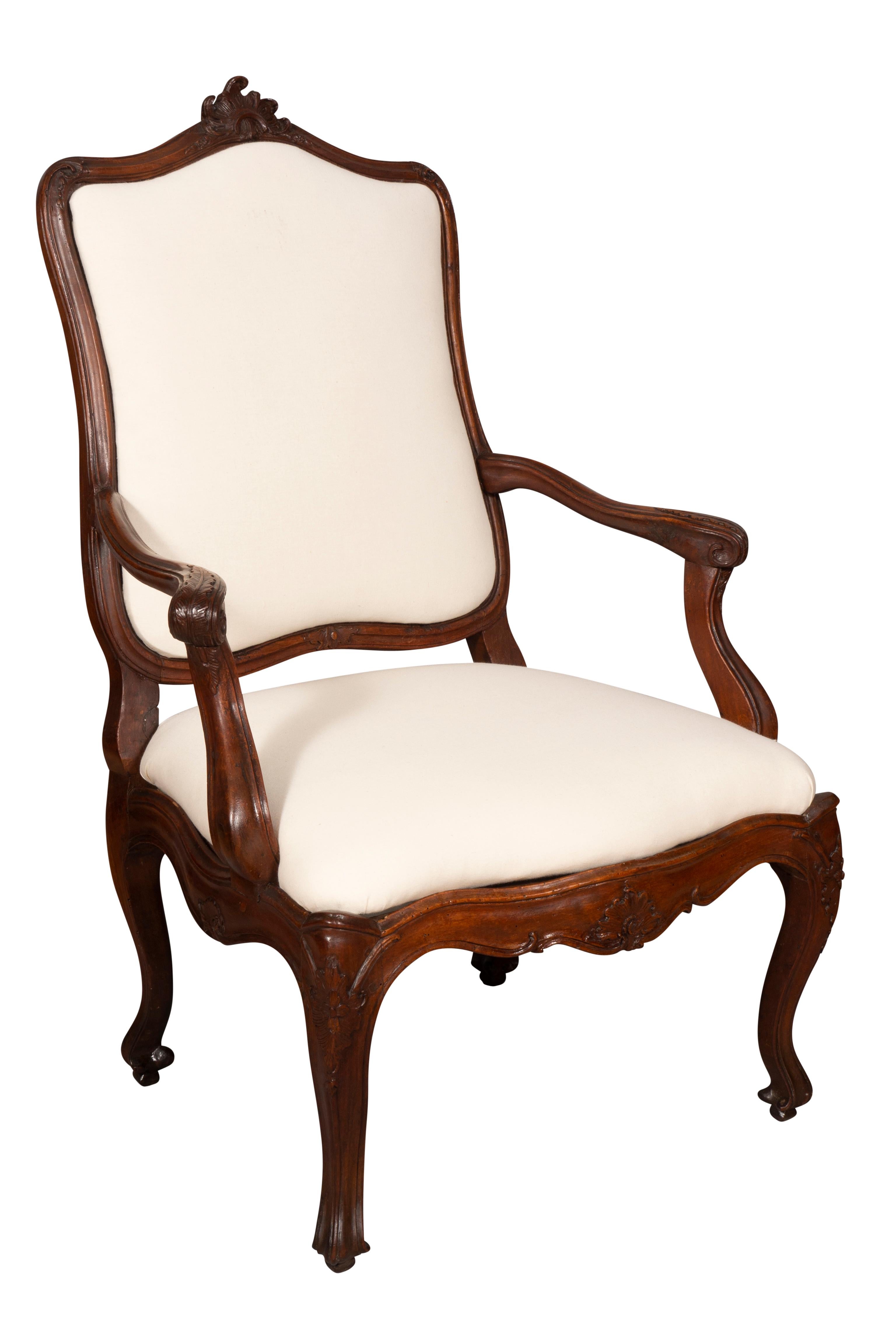 Pair of Italian Rococo Walnut Armchairs In Good Condition For Sale In Essex, MA