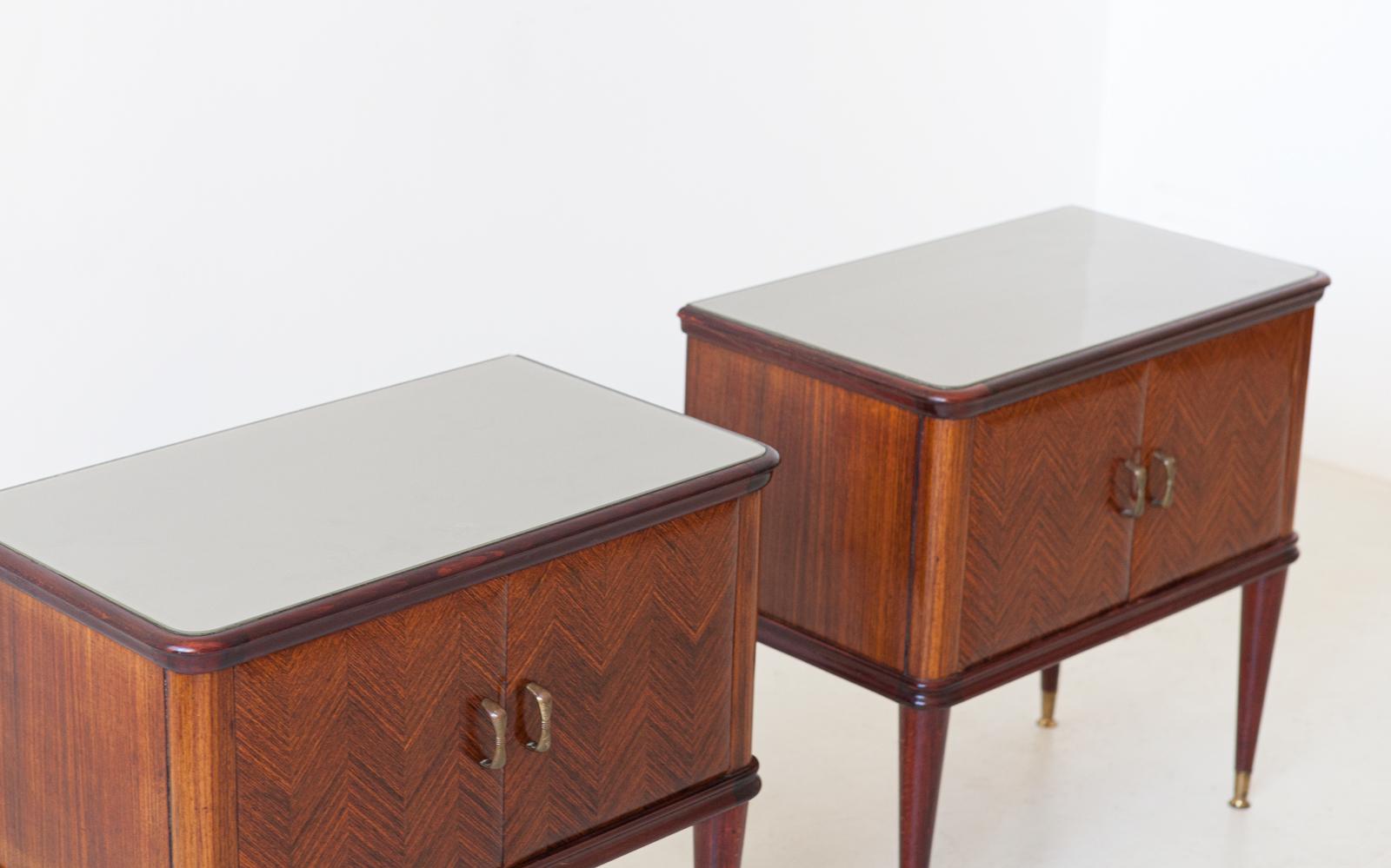 Pair of Italian Rosewood Bedside Tables with Grey Glass Top, 1950s In Good Condition In Rome, IT