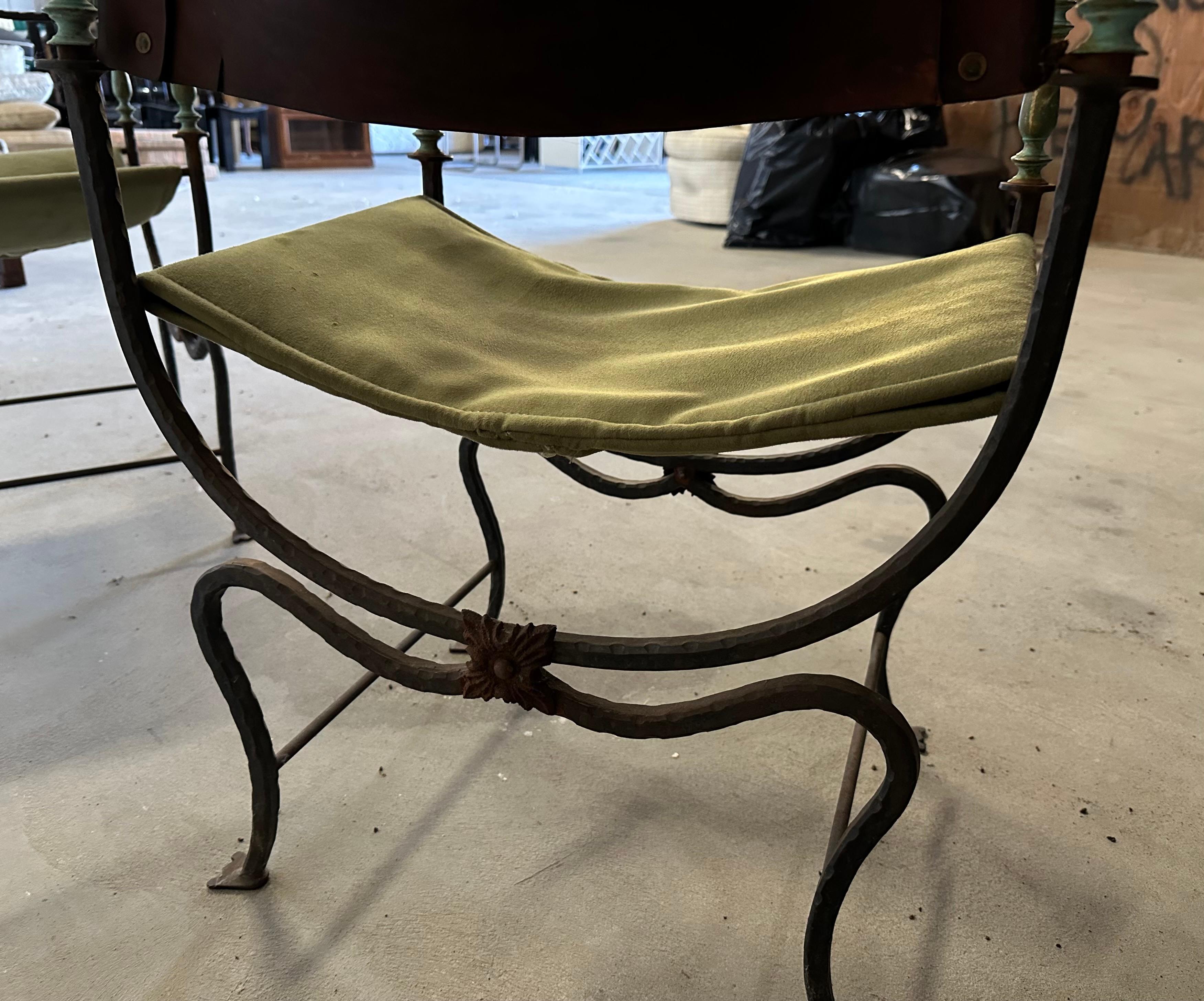 Paire de chaises Curule italiennes de Dante Savonarola en vente 4