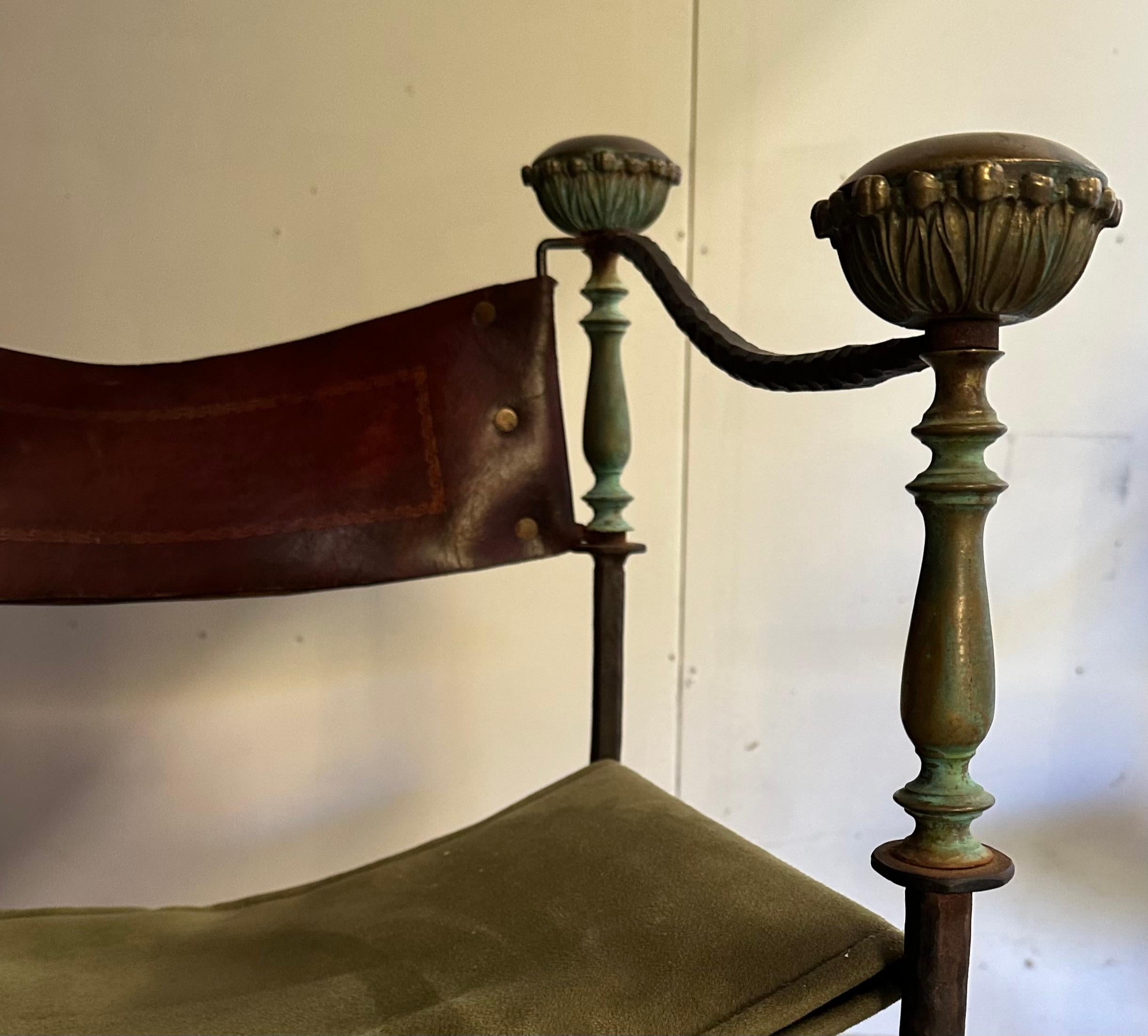 Paire de chaises Curule italiennes de Dante Savonarola en vente 7