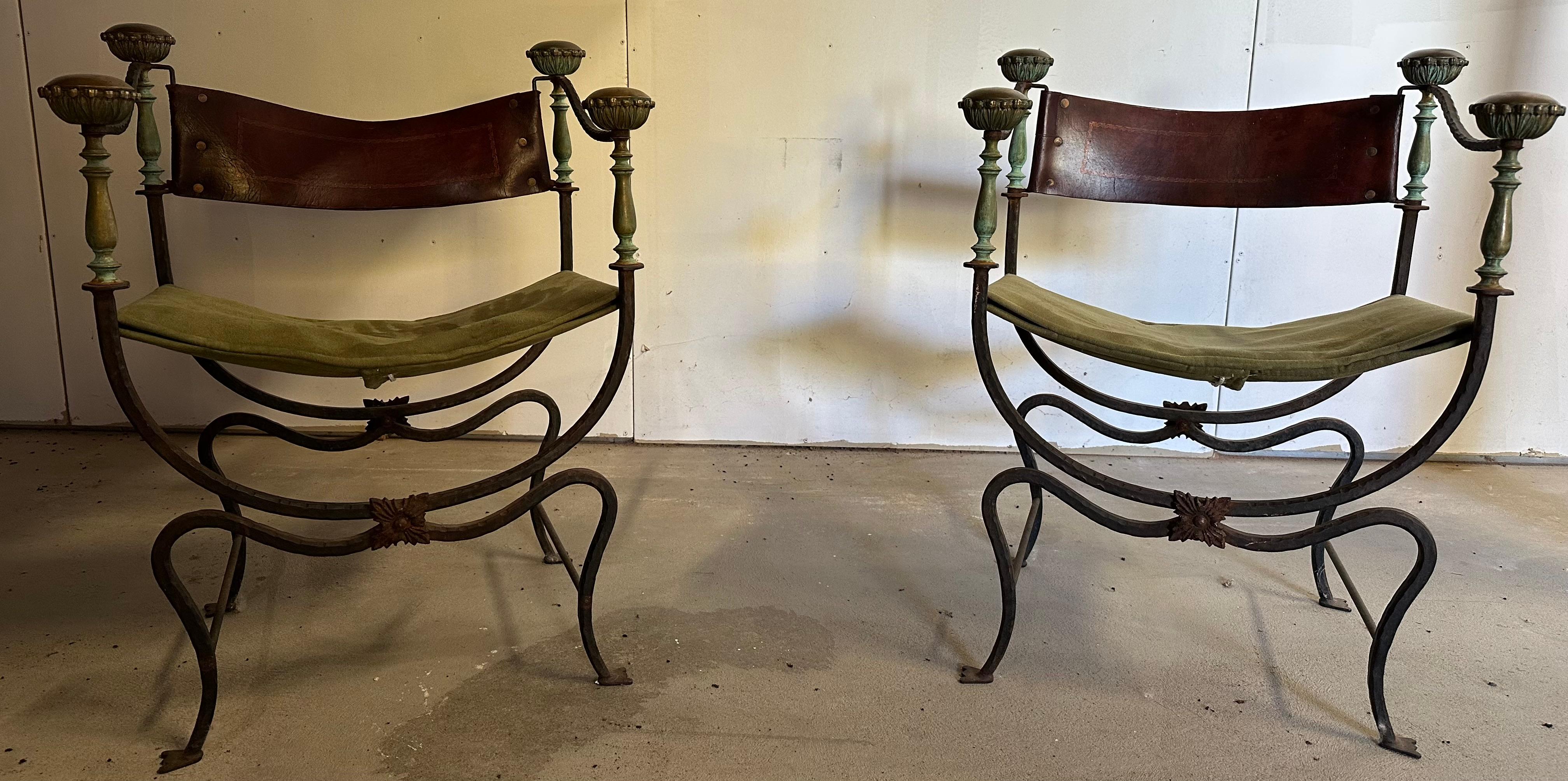 Paire de chaises Curule italiennes de Dante Savonarola en vente 11