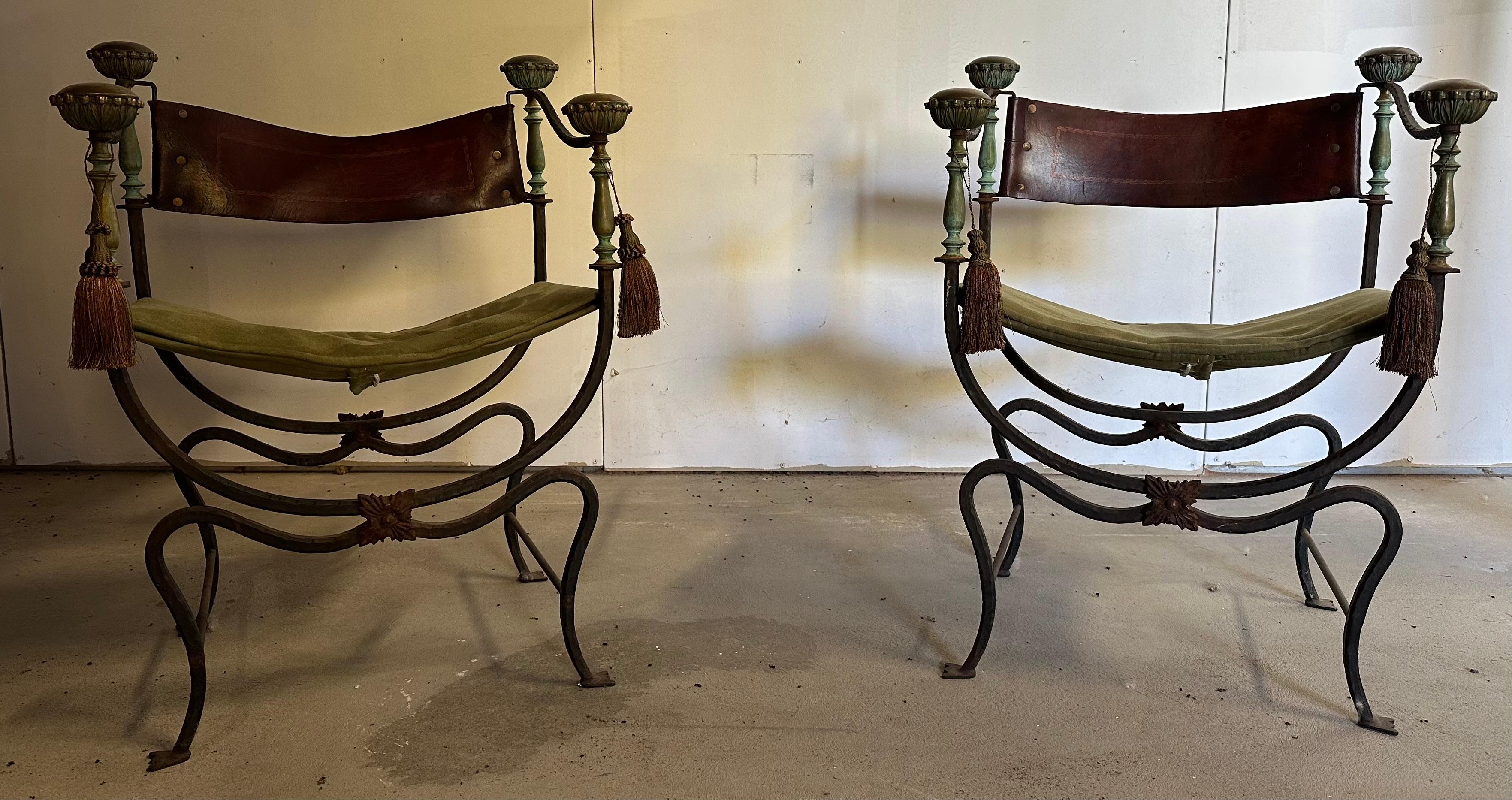 Paire de chaises Curule italiennes de Dante Savonarola en vente 12