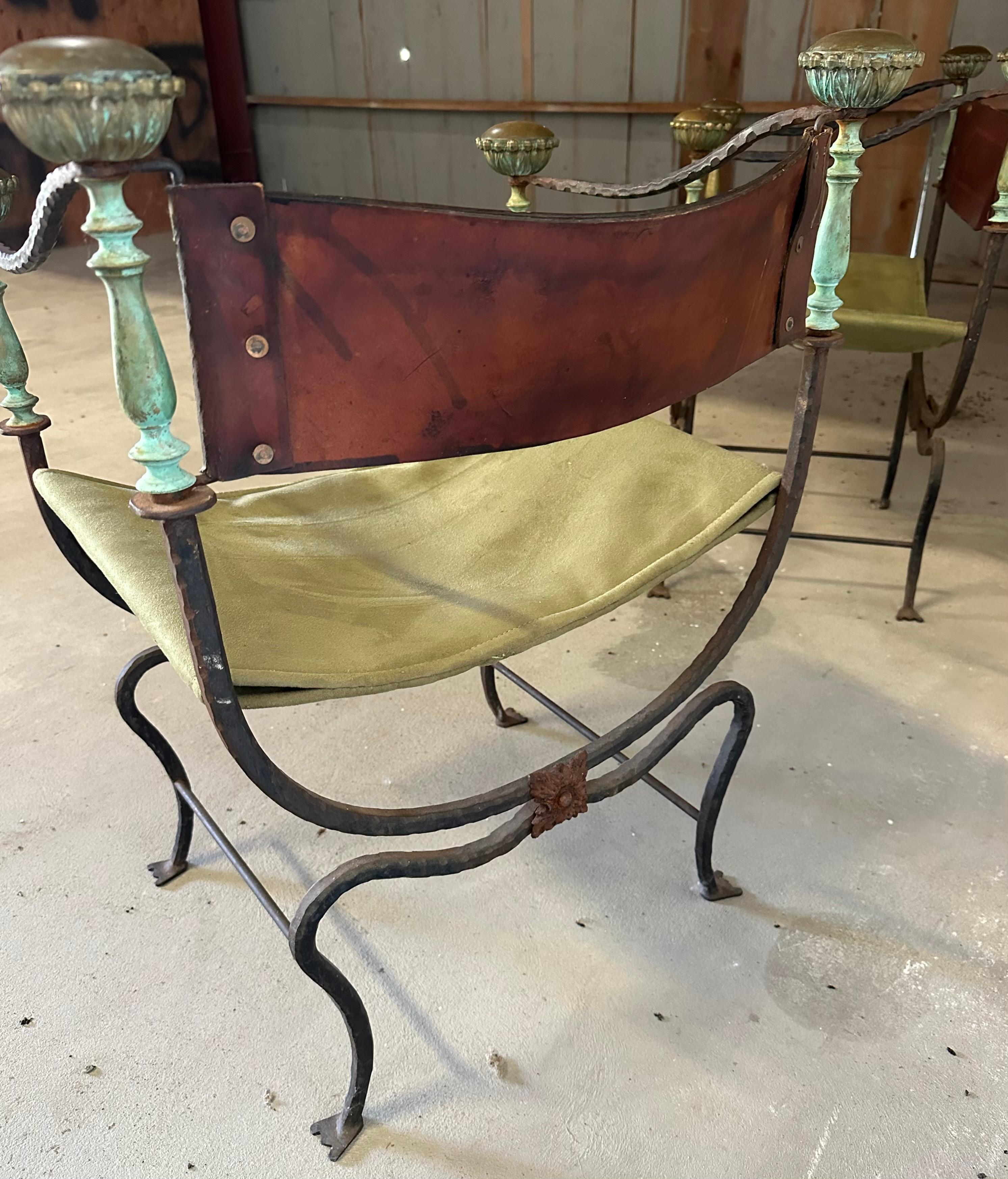 Paire de chaises Curule italiennes de Dante Savonarola Bon état - En vente à Sheffield, MA