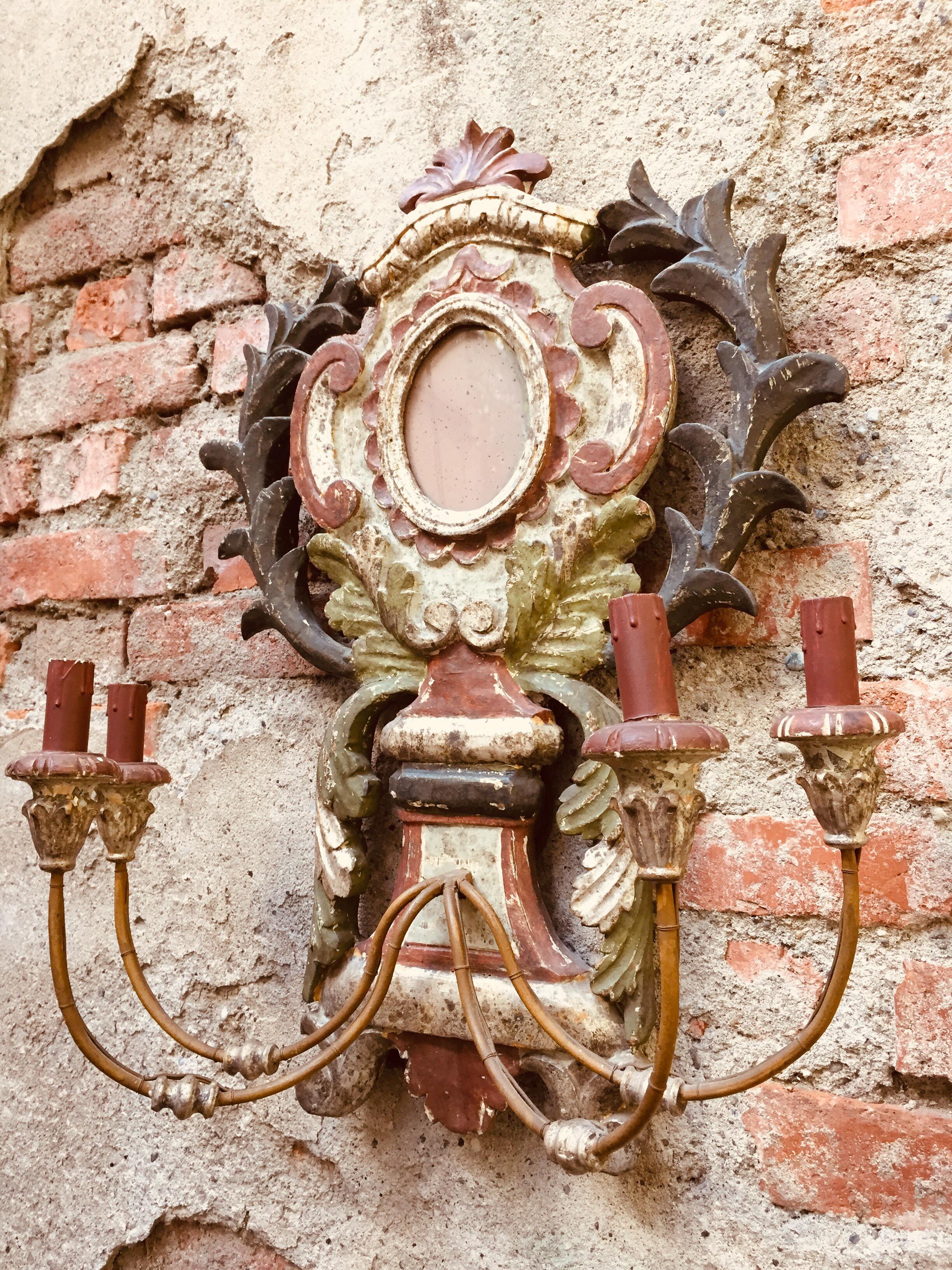 Pair of Italian Florentine Sconces with Mirror by Bartolozzi & Maioli 1970 circa In Good Condition In Milan, IT