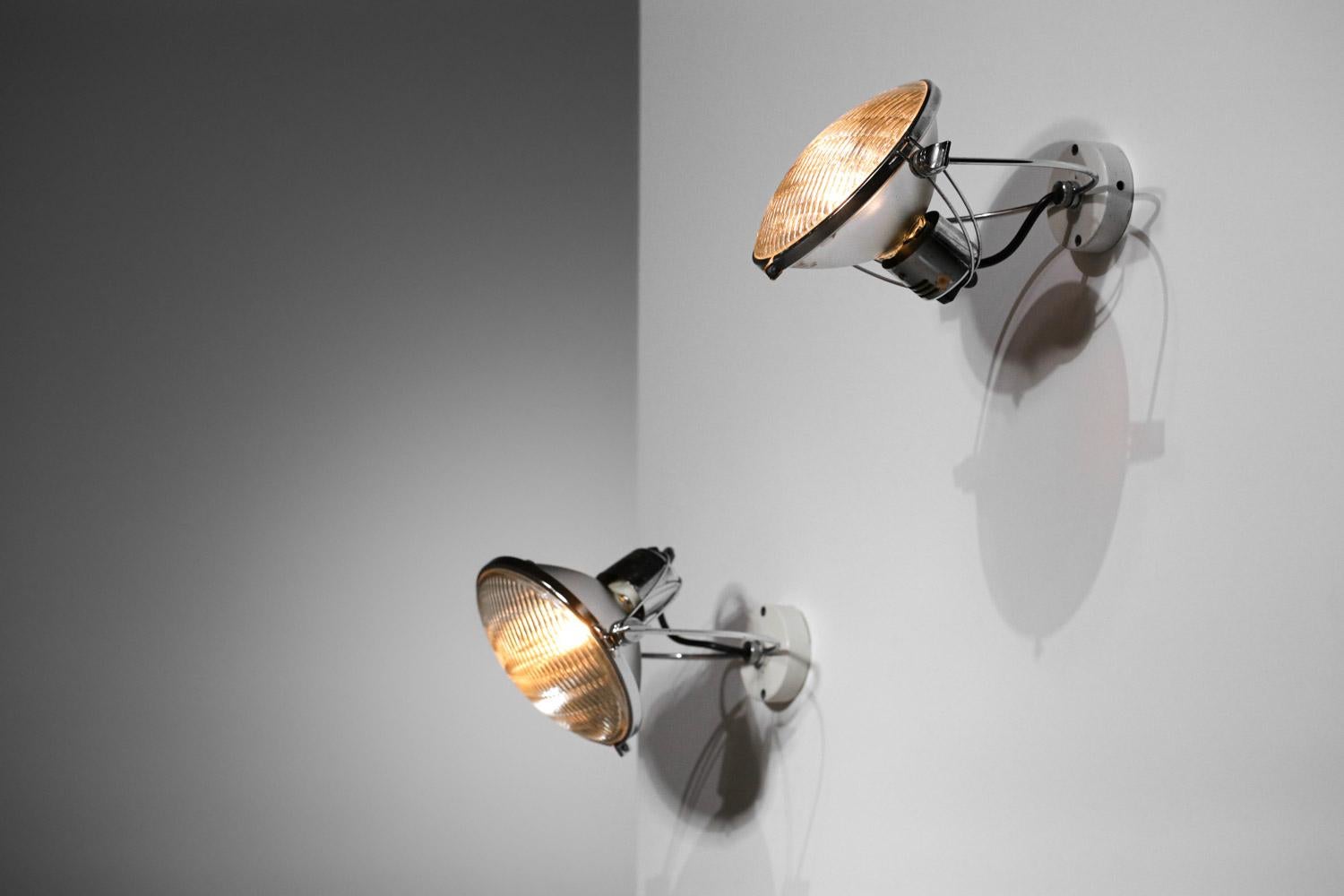 Pair of italian sconces 60's style Achille Castiglioni glass and chromed metal  For Sale 6