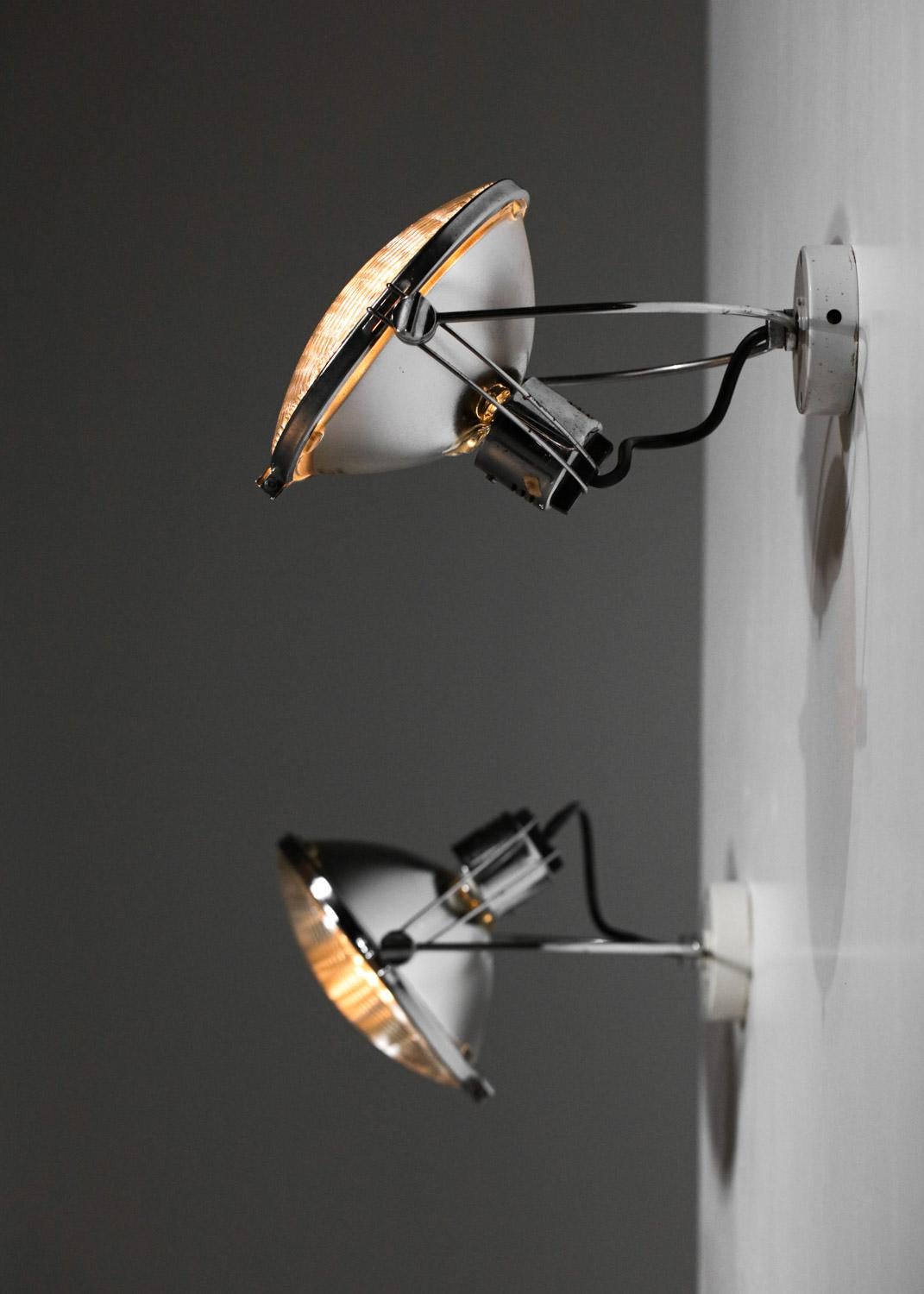 Pair of italian sconces 60's style Achille Castiglioni glass and chromed metal  For Sale 7
