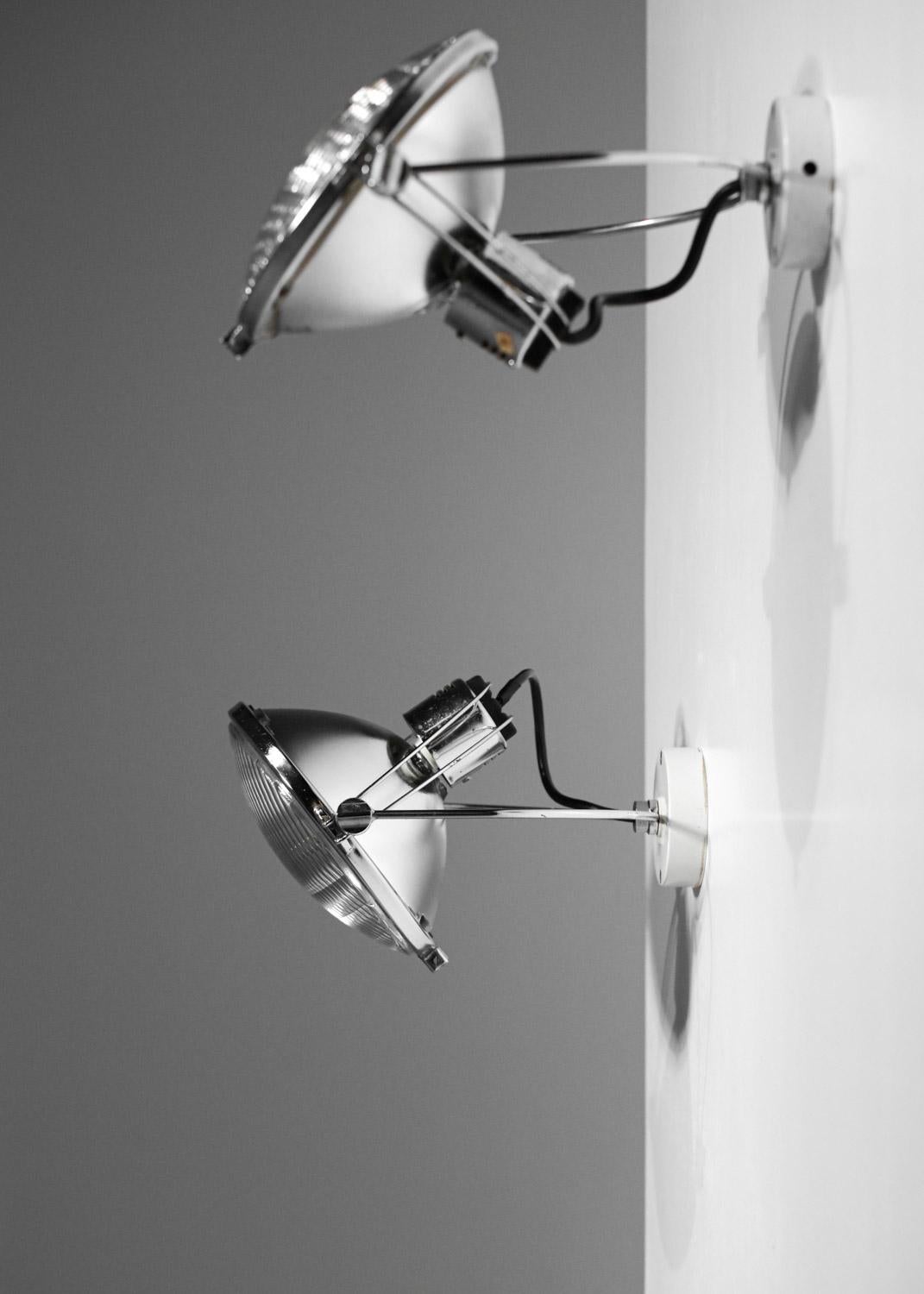 Pair of italian sconces 60's style Achille Castiglioni glass and chromed metal  For Sale 12