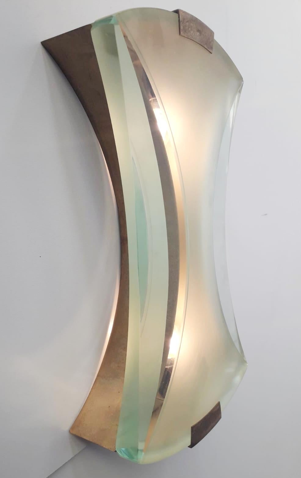 Beveled Pair of Model 2225 Sconces by Max Ingrand for Fontana Arte