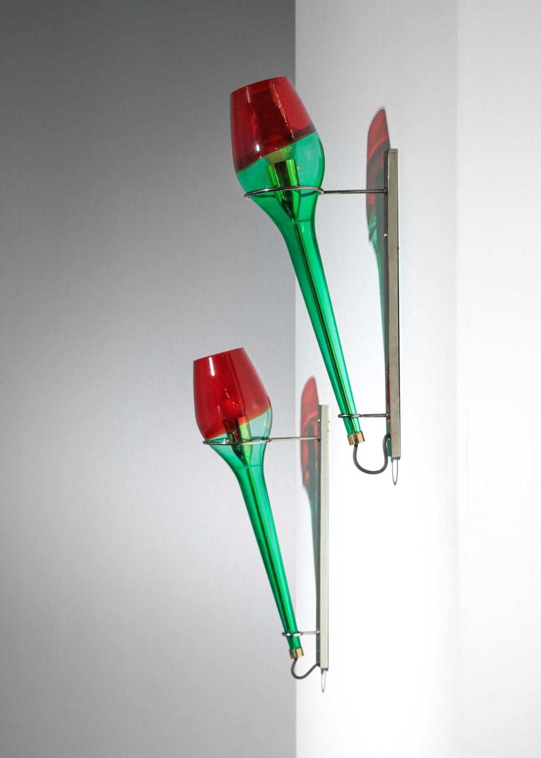 pair of Italian sconces by Vinicio Vianello for Vistosi 60's red and green glass For Sale 7