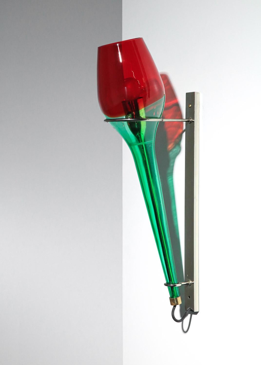 pair of Italian sconces by Vinicio Vianello for Vistosi 60's red and green glass For Sale 8