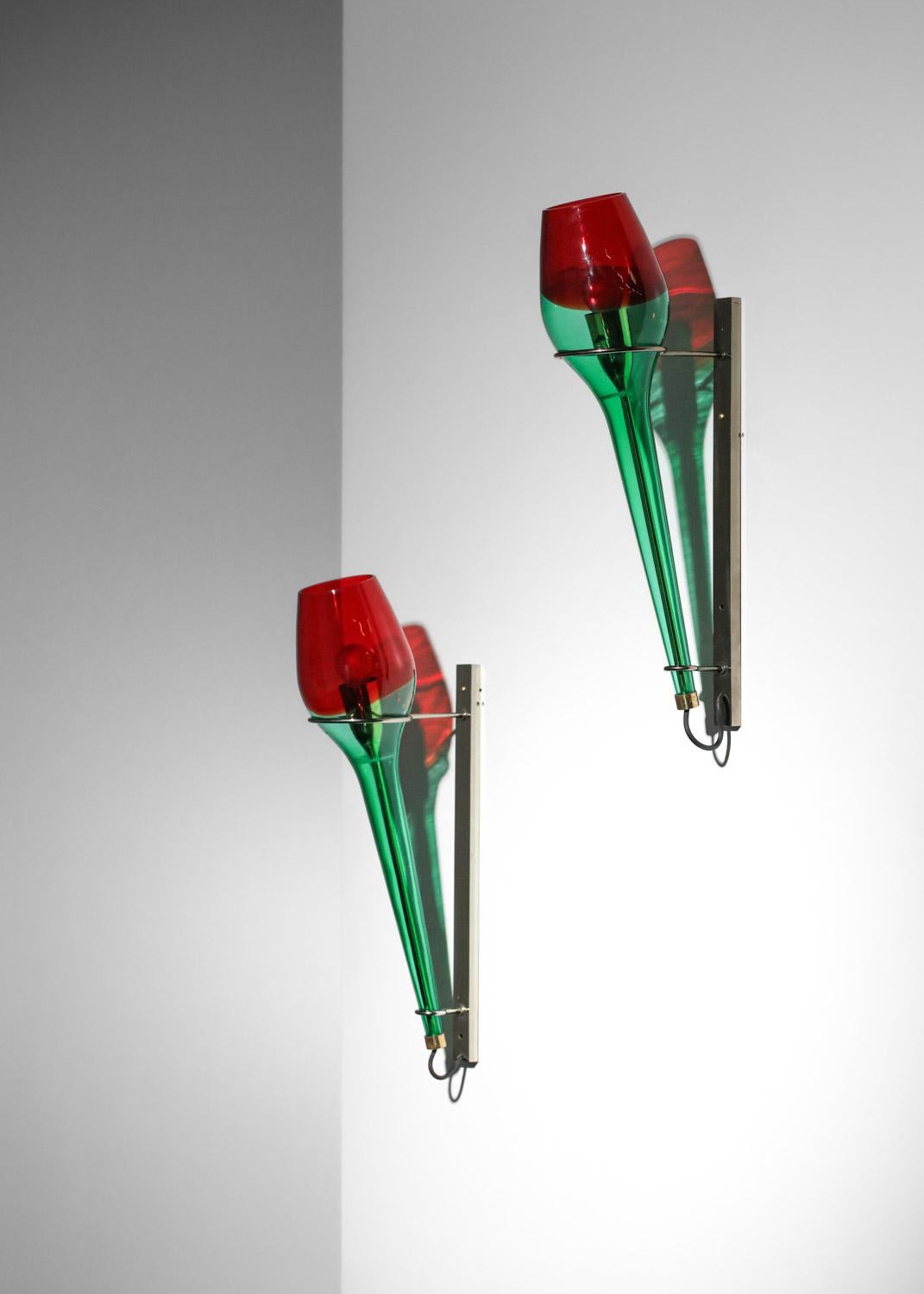 pair of Italian sconces by Vinicio Vianello for Vistosi 60's red and green glass For Sale 9
