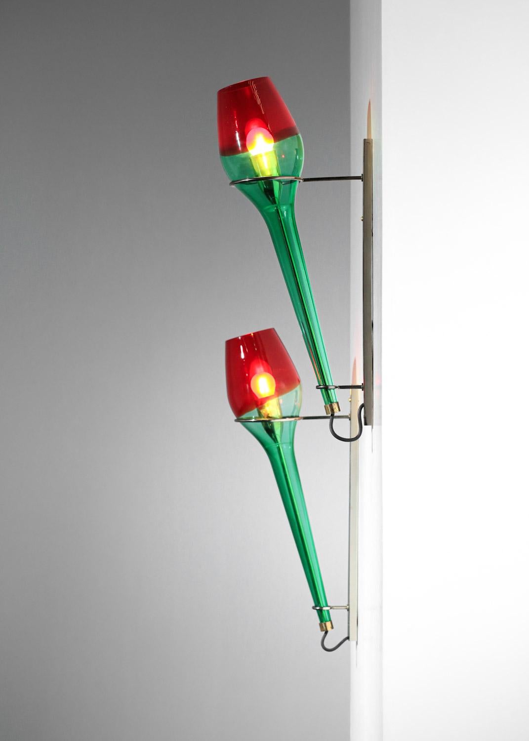 Mid-20th Century pair of Italian sconces by Vinicio Vianello for Vistosi 60's red and green glass For Sale