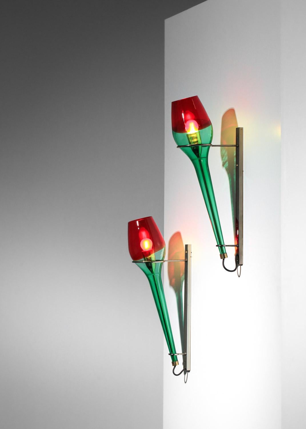 pair of Italian sconces by Vinicio Vianello for Vistosi 60's red and green glass For Sale 1