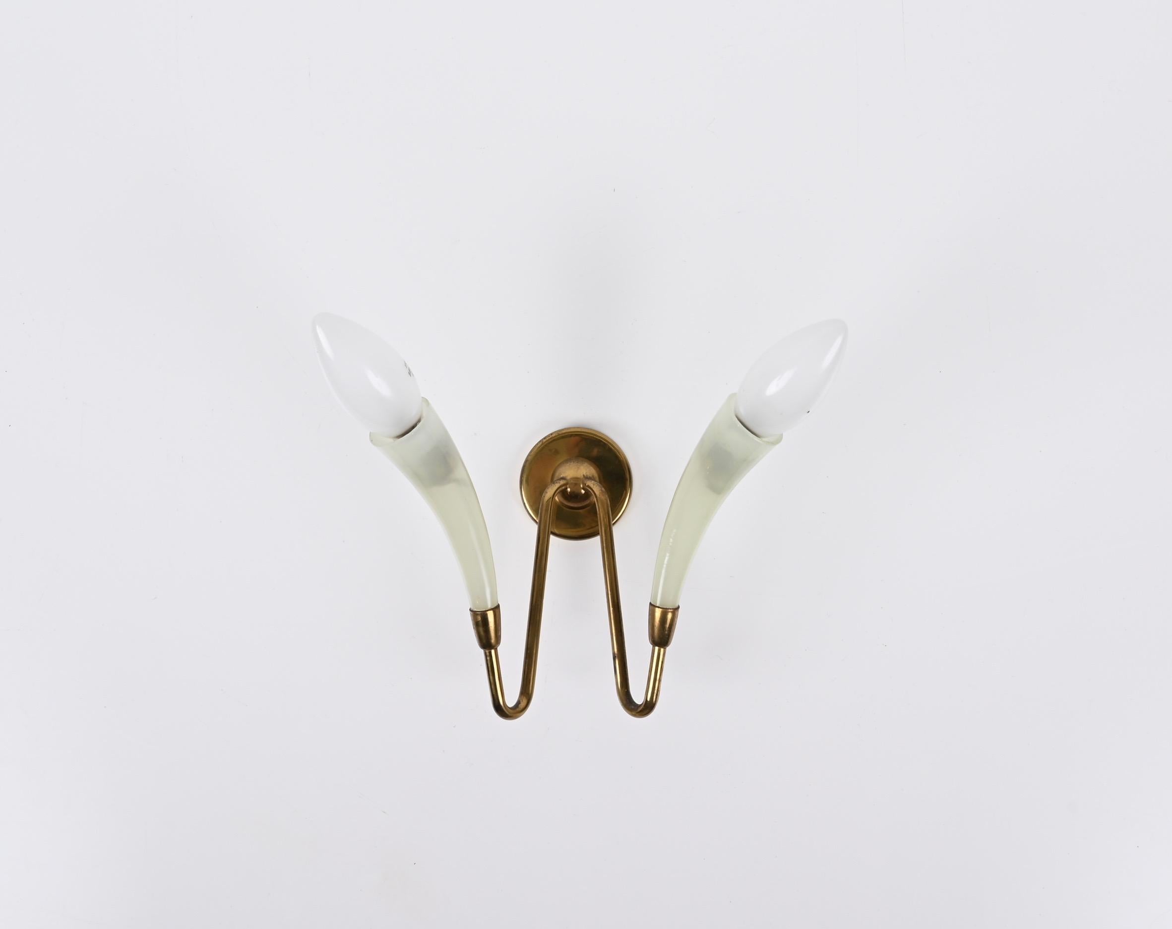 Pair of Italian Sconces in Green Murano Glass and Brass, Guglielmo UIrich 1940s For Sale 8