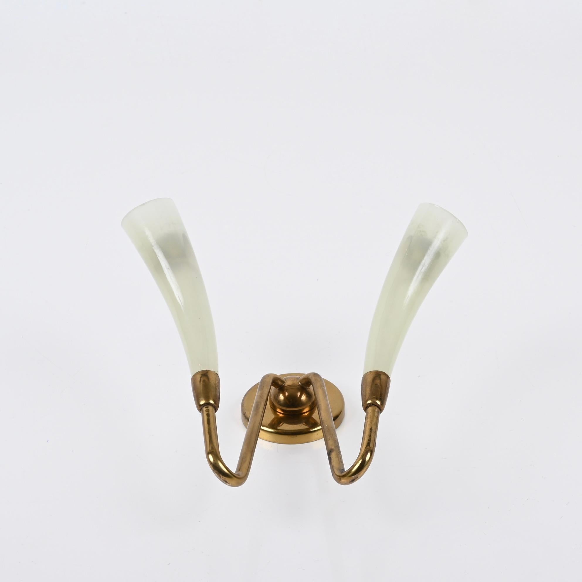 Pair of Italian Sconces in Green Murano Glass and Brass, Guglielmo UIrich 1940s For Sale 11