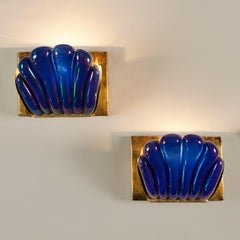 Pair of Italian Seguso 1950s Murano iridescent Egyptian blue scalloped wall ligh