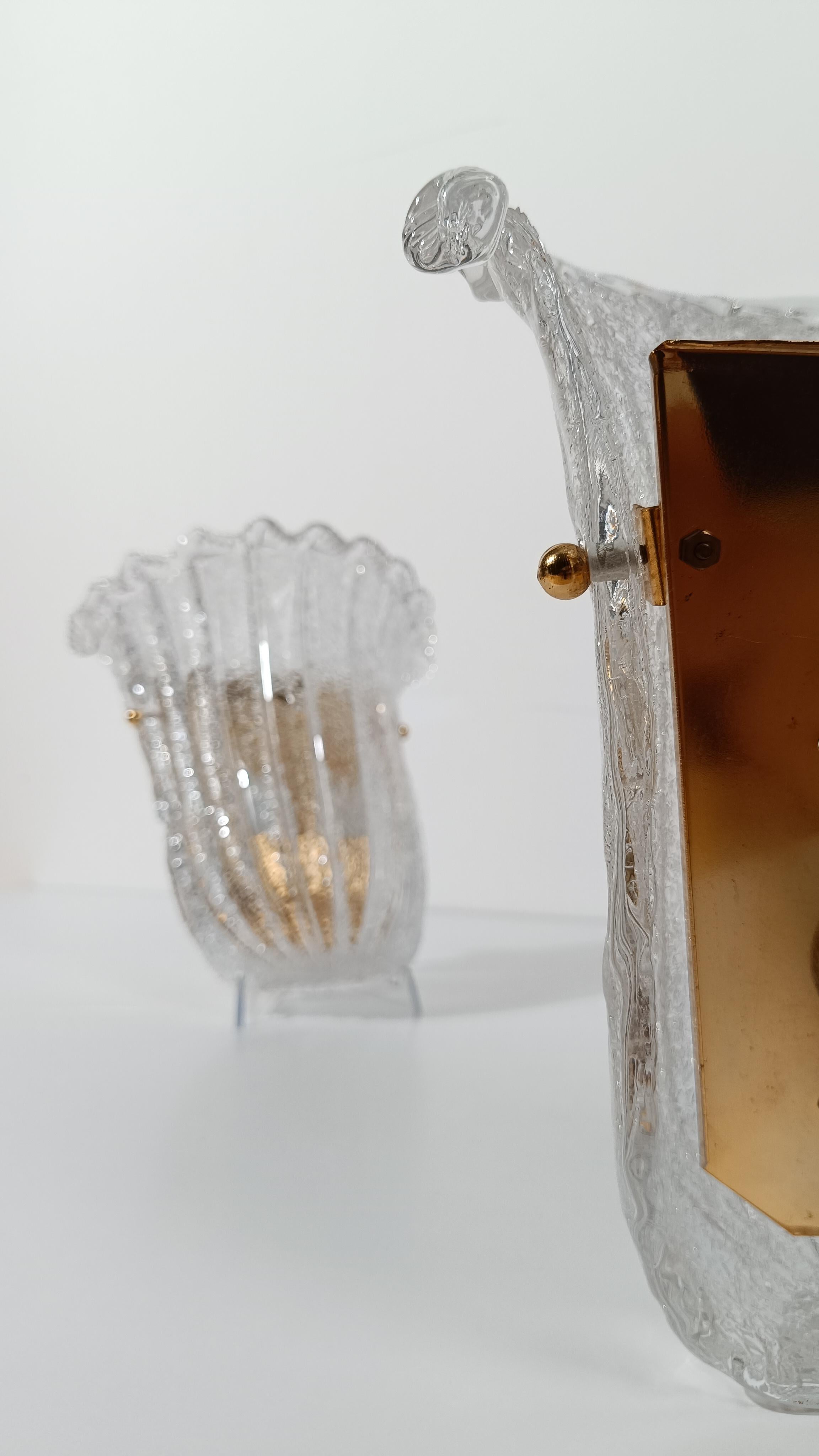 Coppia di scudi italiani in vetro di Murano Graniglia, stile Barovier, anni '80 in vendita 3