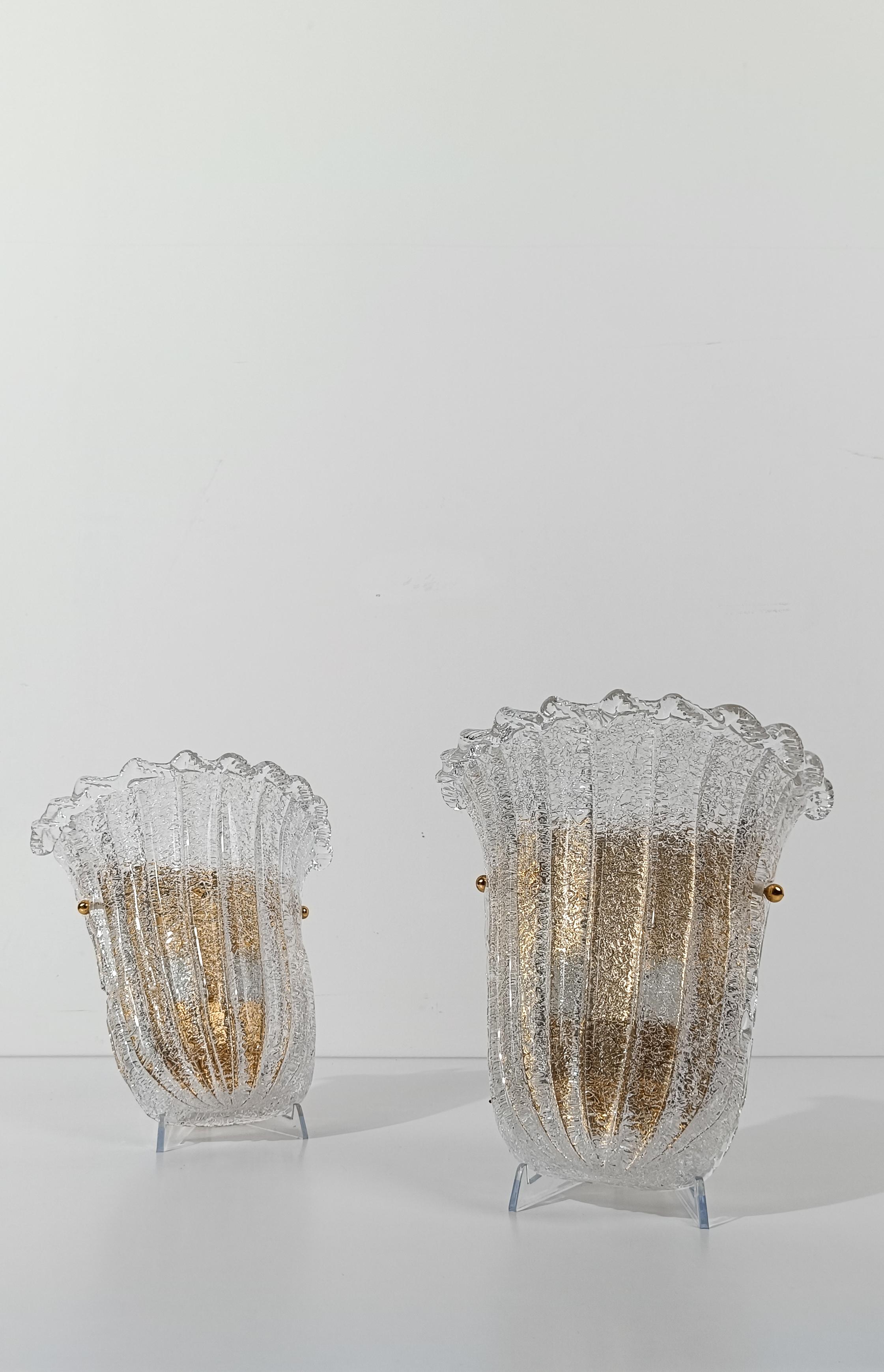 Coppia di scudi italiani in vetro di Murano Graniglia, stile Barovier, anni '80 in vendita 4