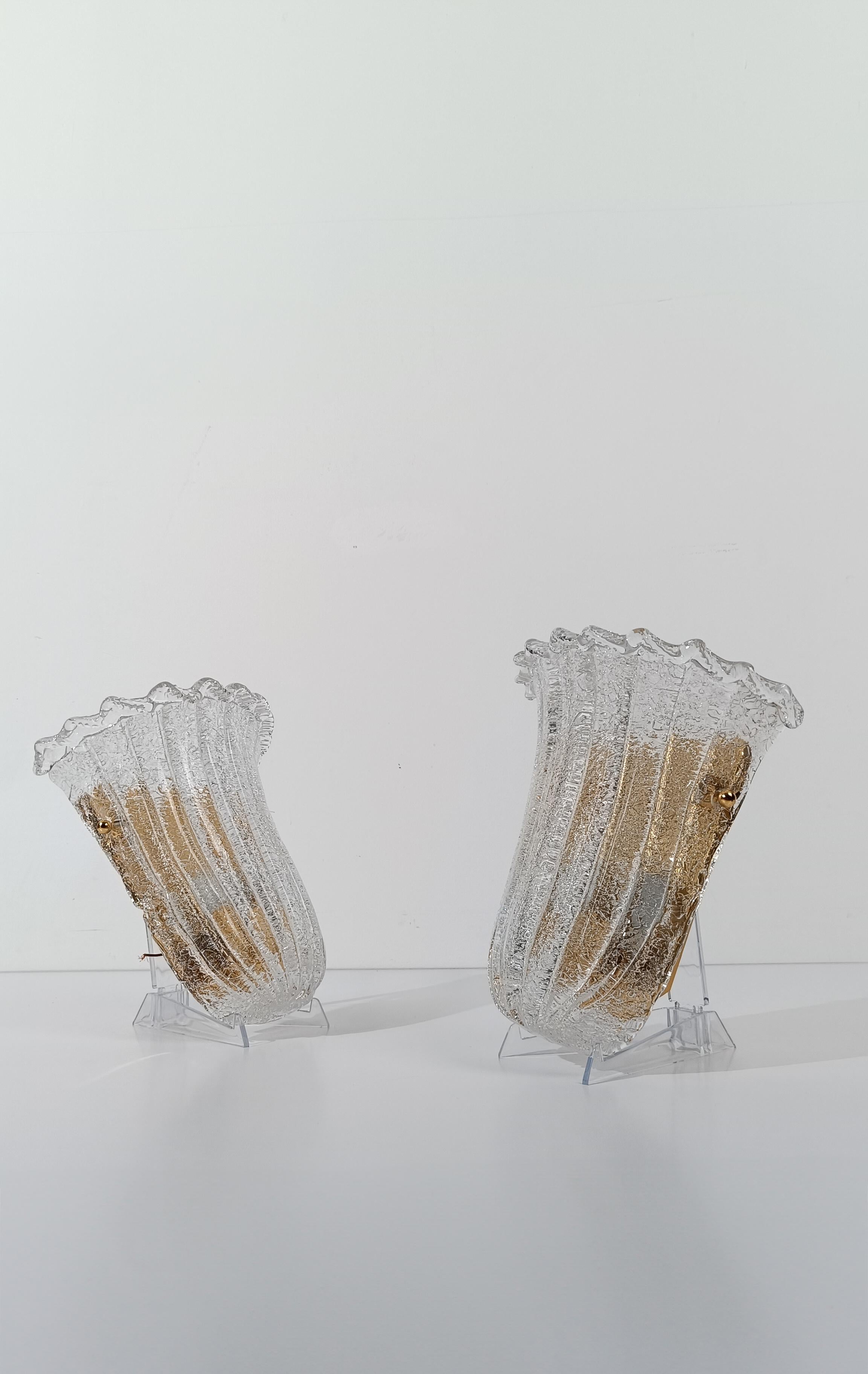 Coppia di scudi italiani in vetro di Murano Graniglia, stile Barovier, anni '80 in vendita 9