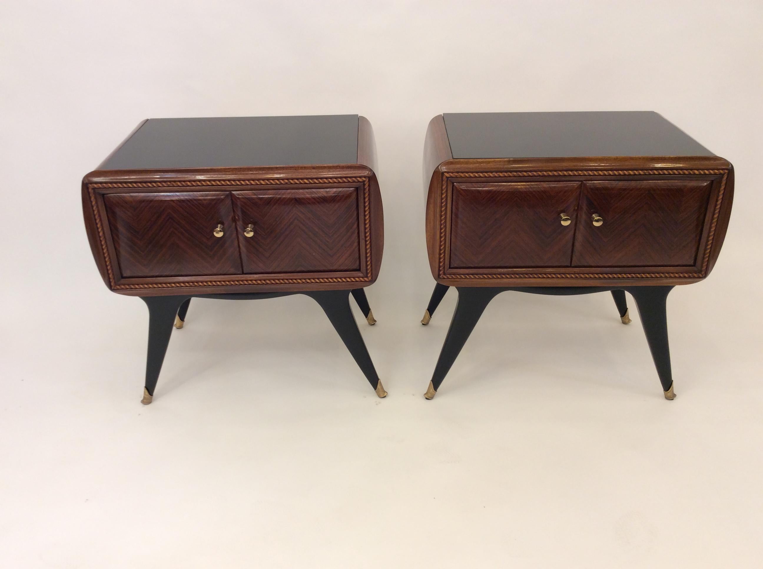 Pair of Italian Nightstands in the Style of Gio Ponti, circa 1950 In Good Condition For Sale In London, GB