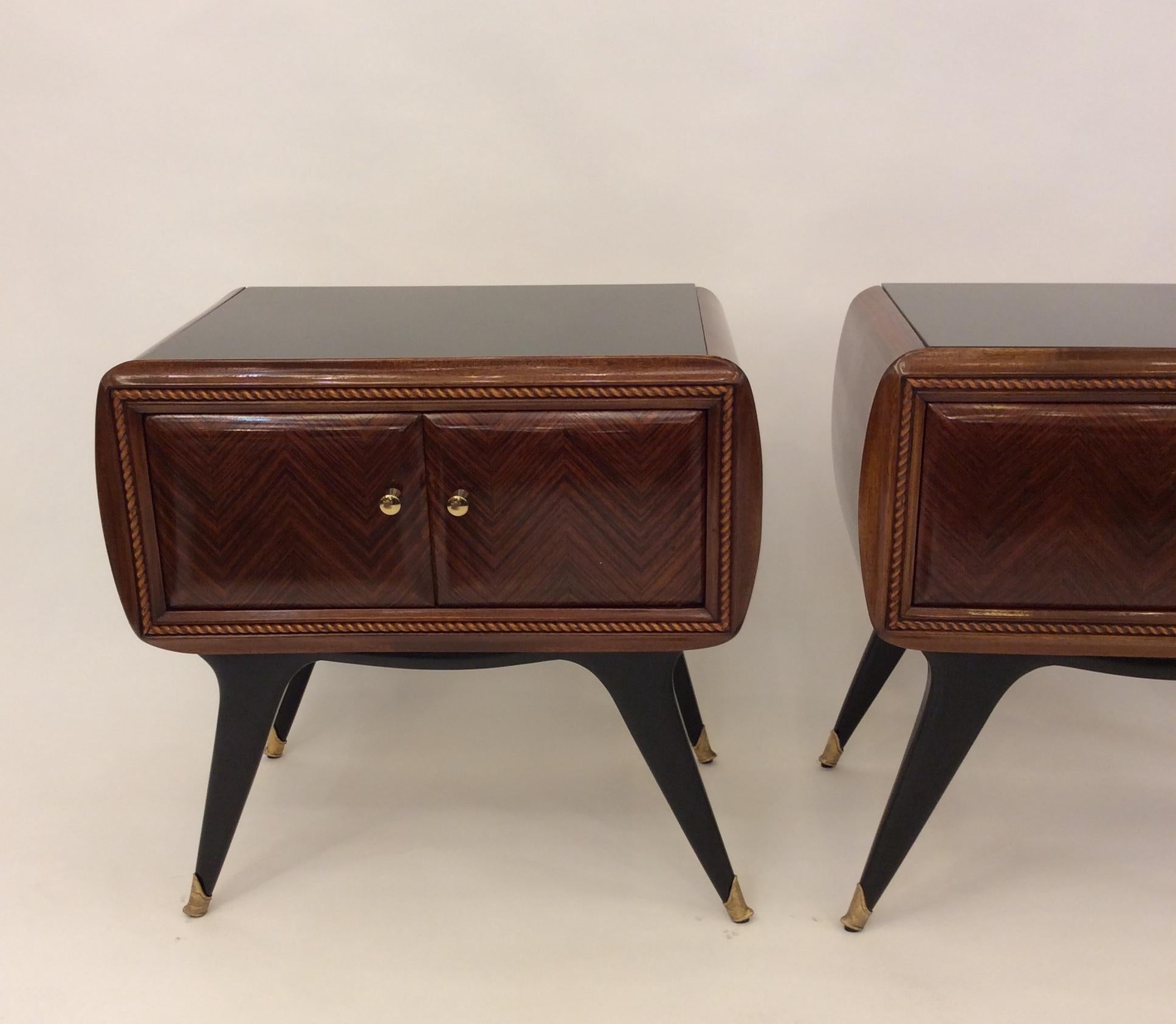 Pair of Italian Nightstands in the Style of Gio Ponti, circa 1950 For Sale 1