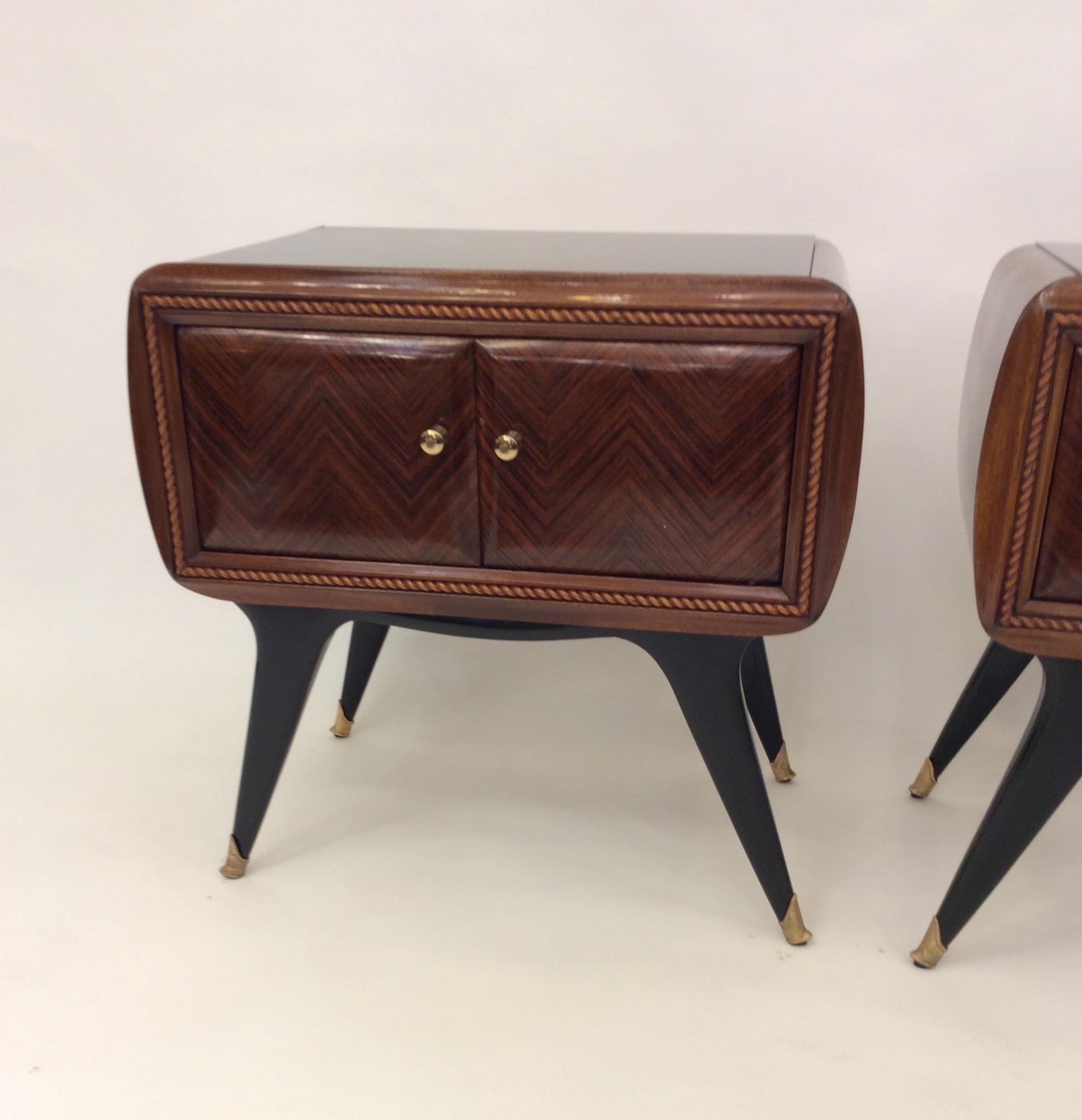 Pair of Italian Nightstands in the Style of Gio Ponti, circa 1950 For Sale 3