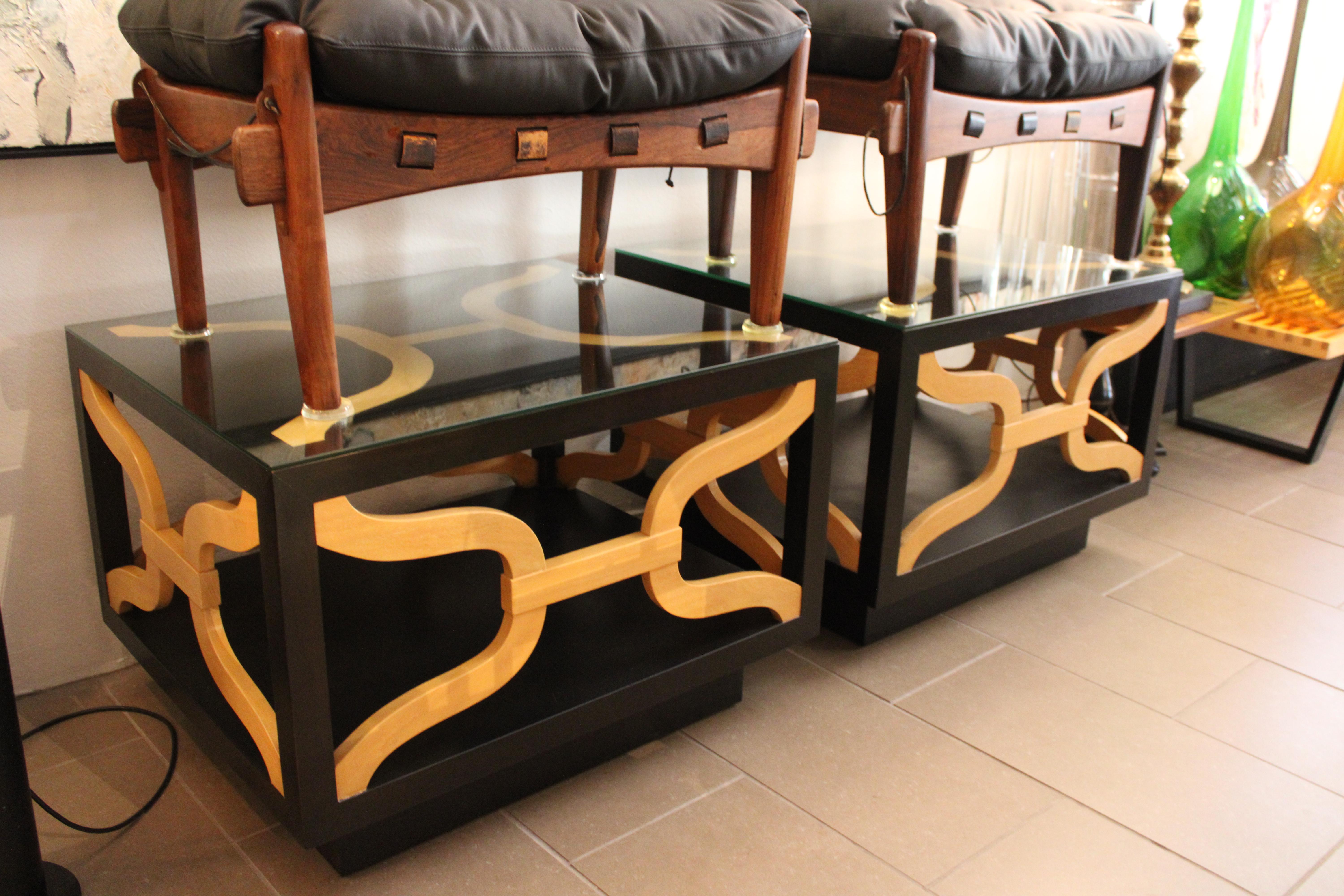 Pair of Italian Side Tables For Sale 1