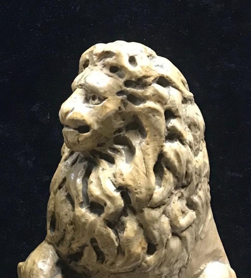 Pair of Italian Sienna Marble Lions, 19th Century 3